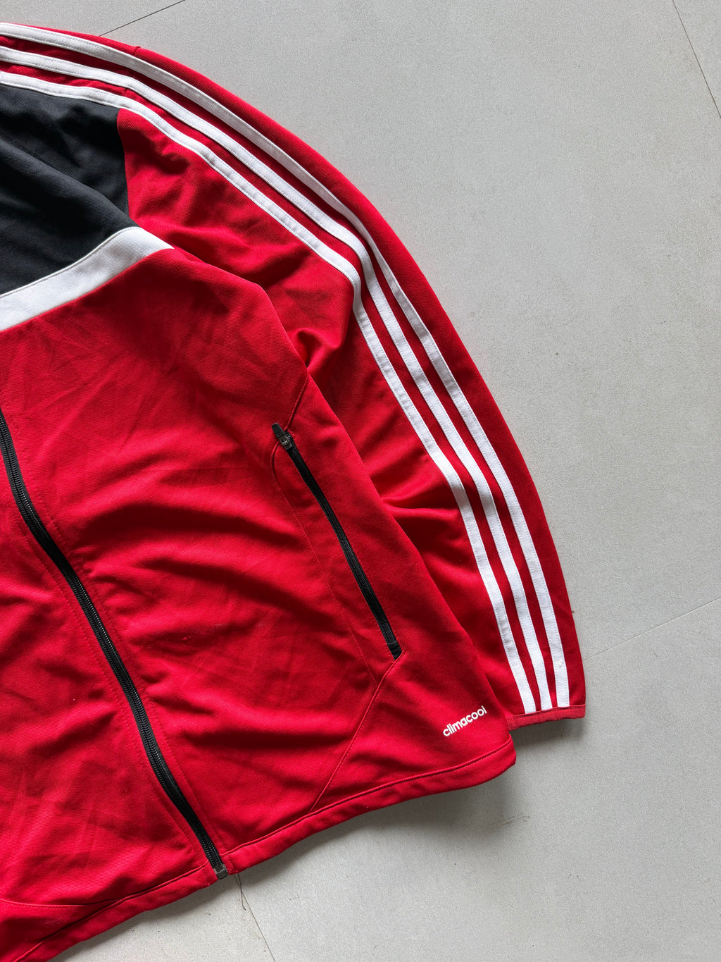 VINTAGE ADIDAS JACKET - M