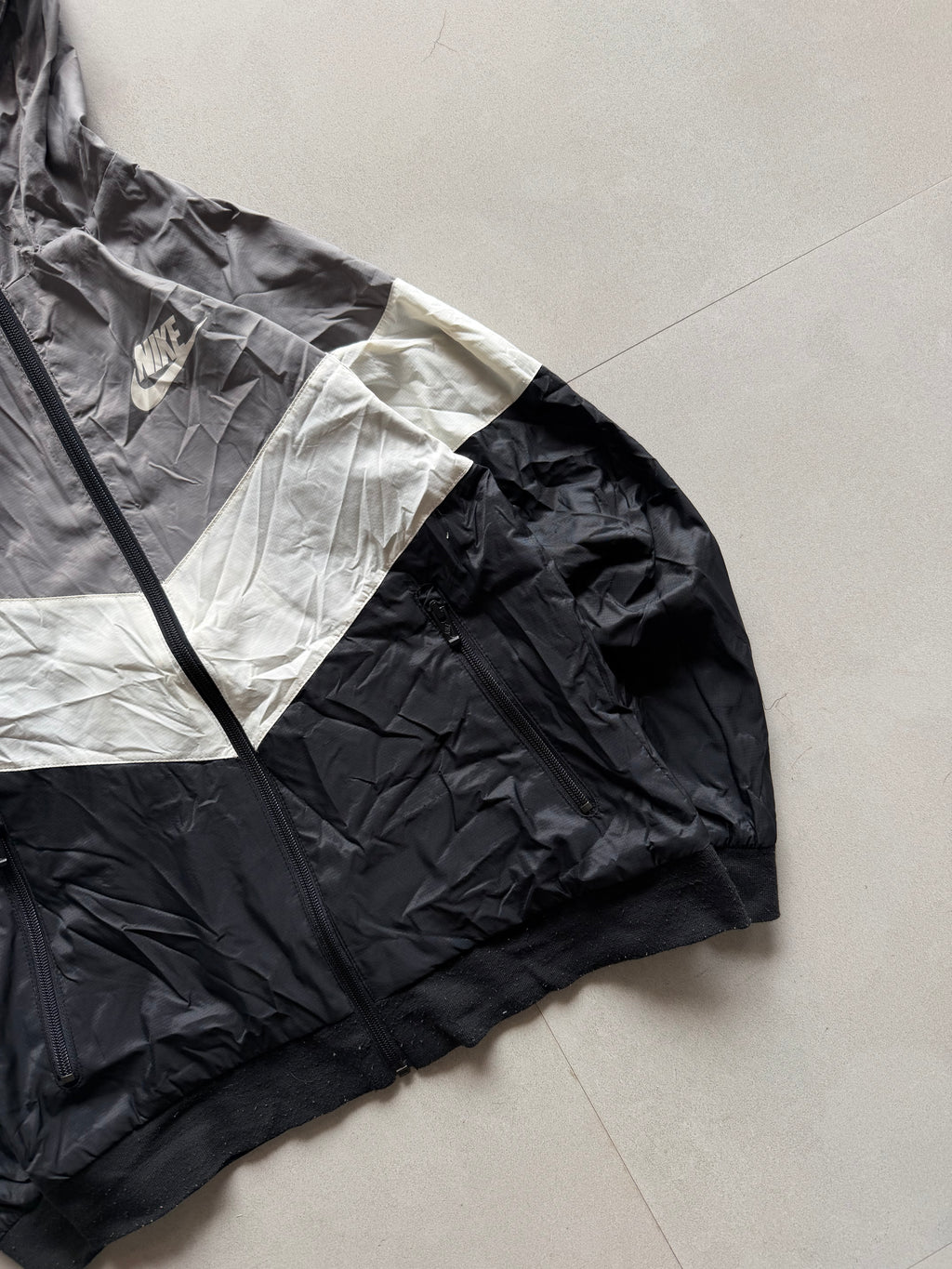 NIKE BIG LOGO HOODED JACKET - XS