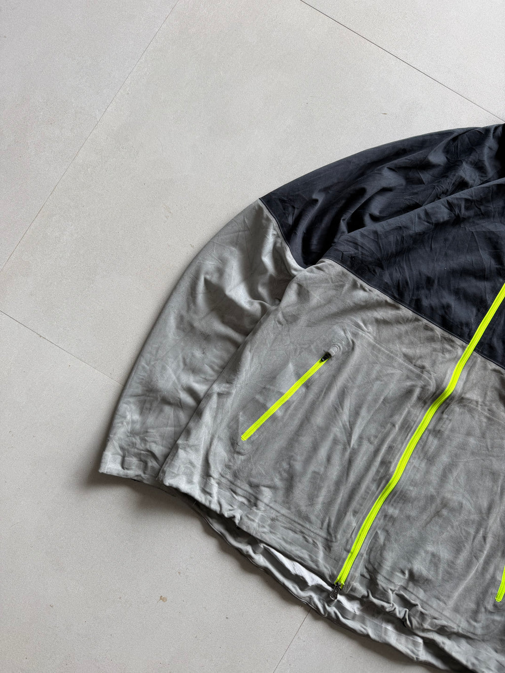 VINTAGE NIKE RUNNING JACKET - M