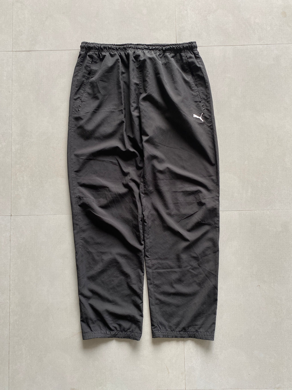 PUMA BAGGY TRACK PANT - M