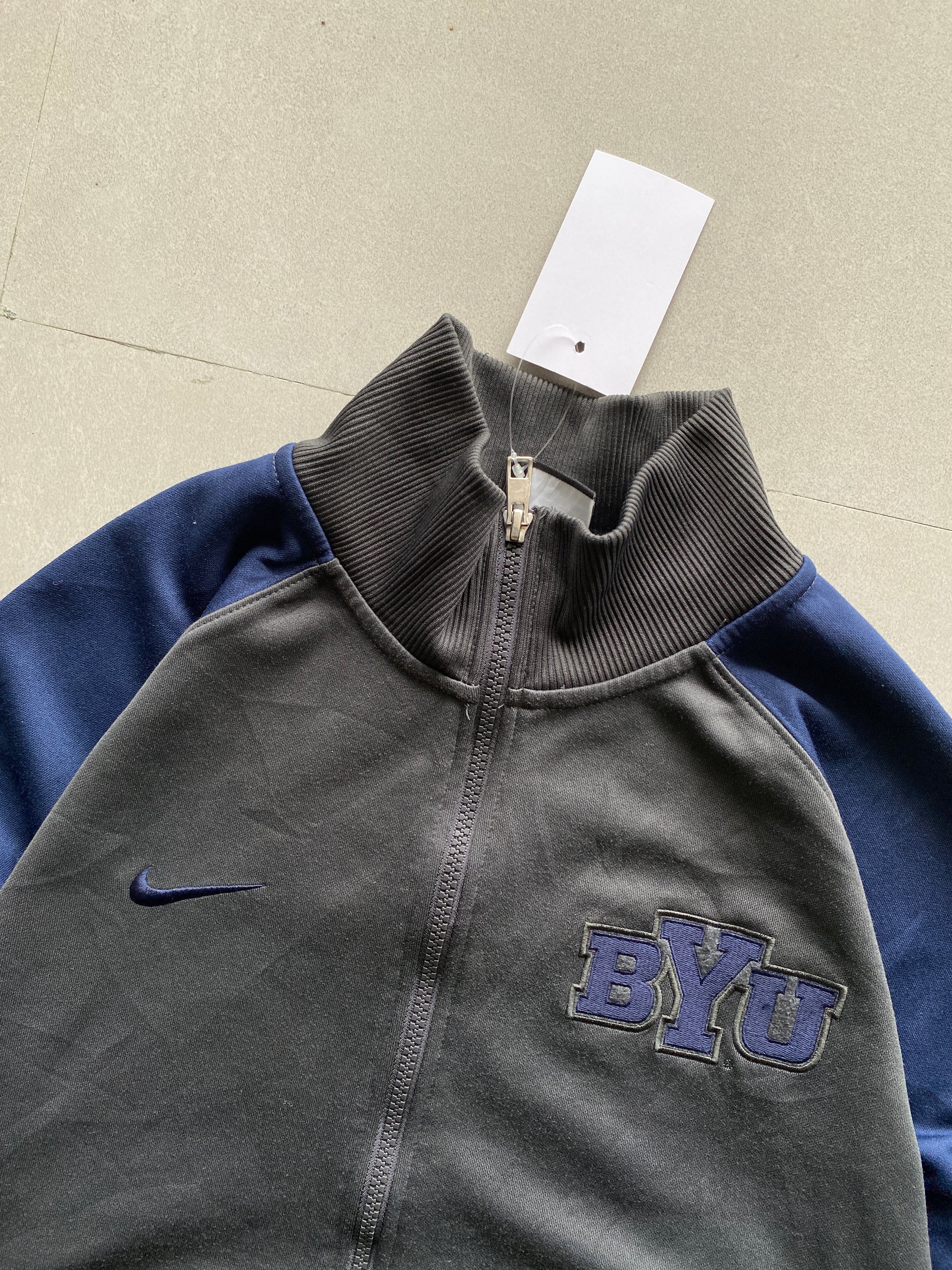 VINTAGE NIKE JACKET - L