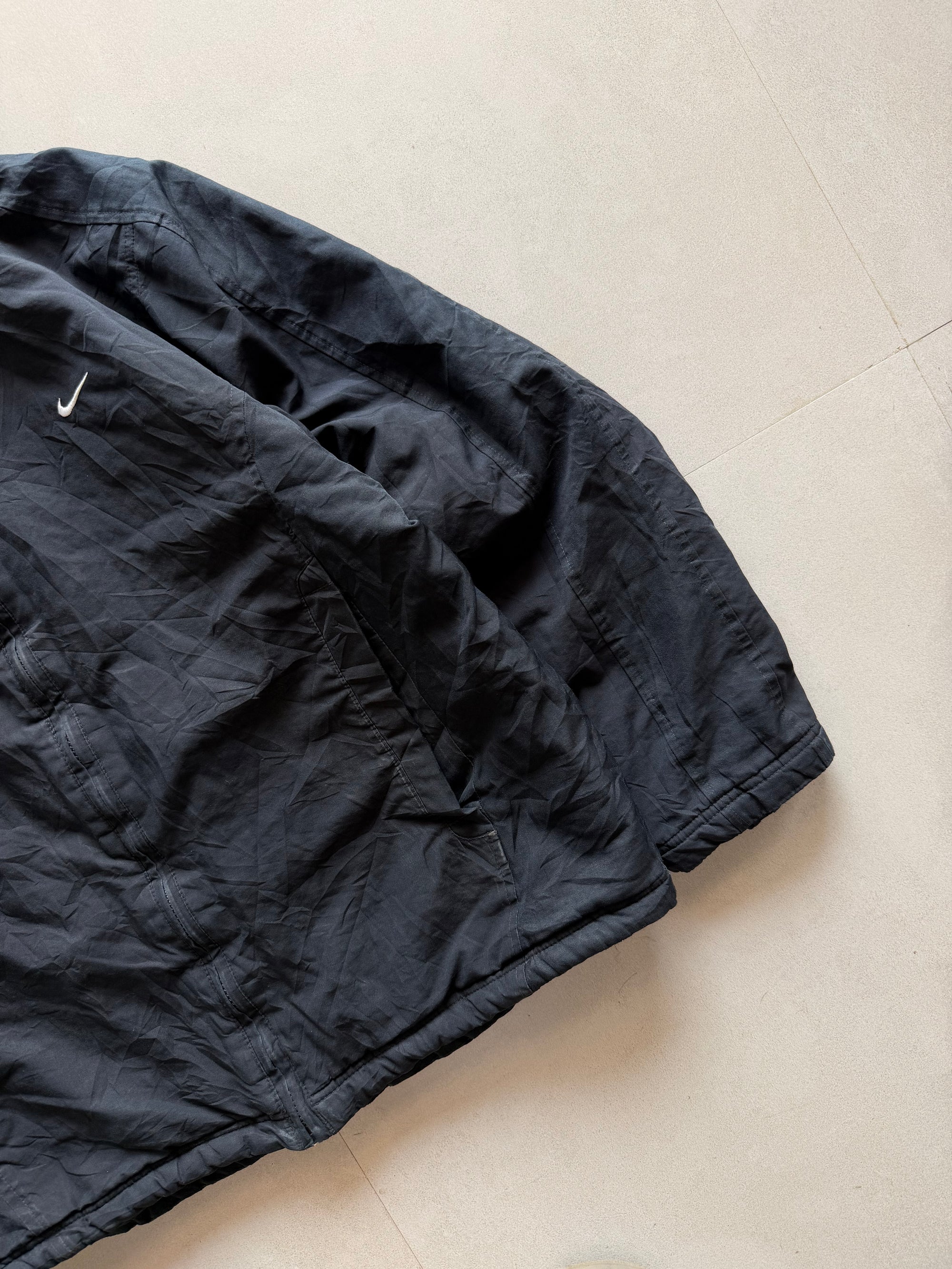 NIKE BIG LOGO HEAVY JACKET - L