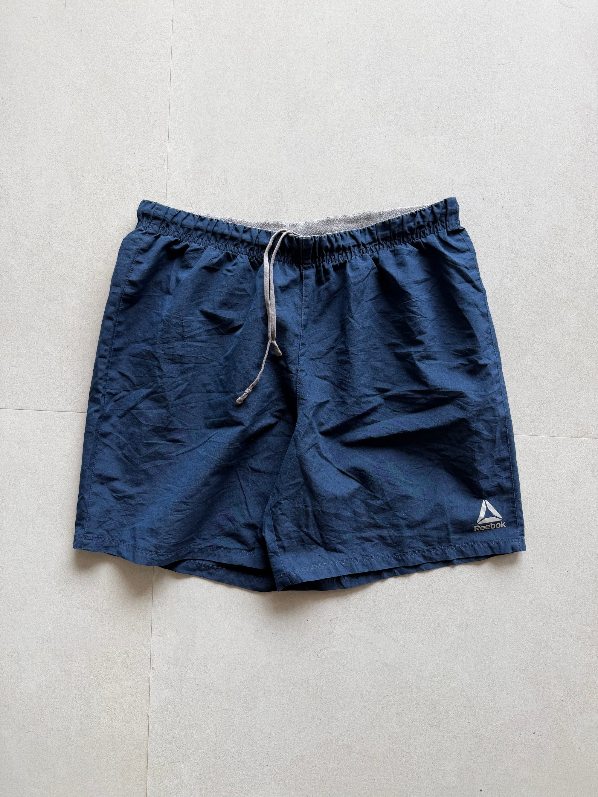 REEBOK SHORTS - M