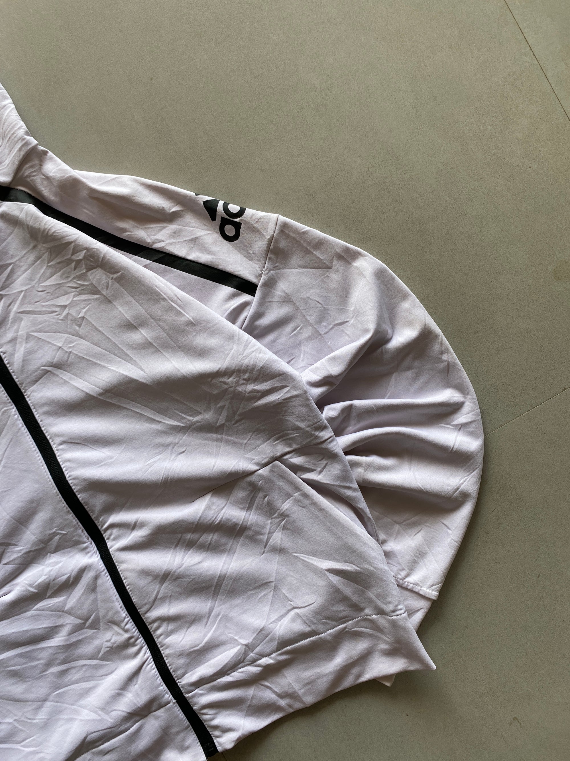 ADIDAS TECH JACKET - M