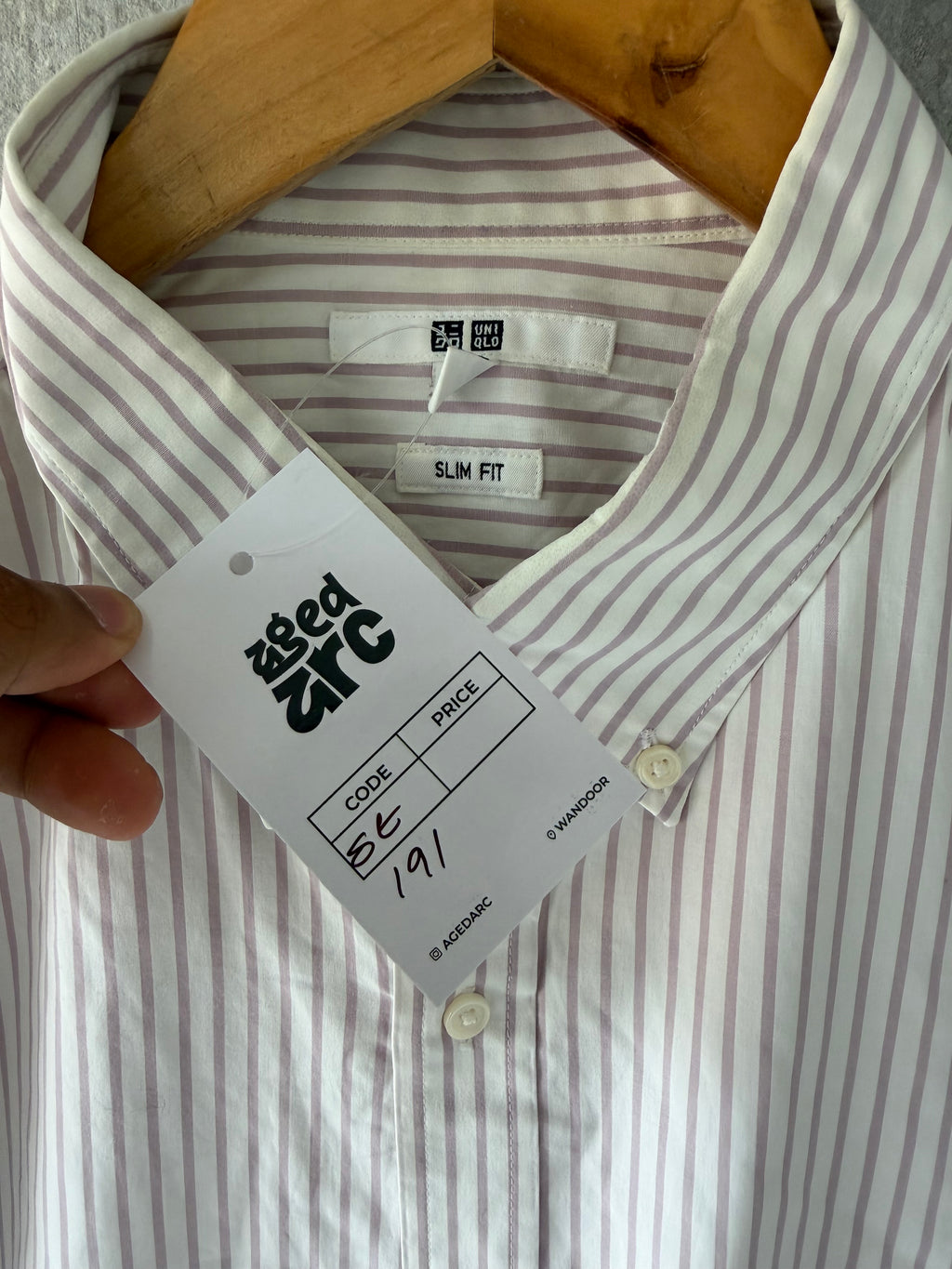 UNIQLO STRIPED SHIRT ST191 - L