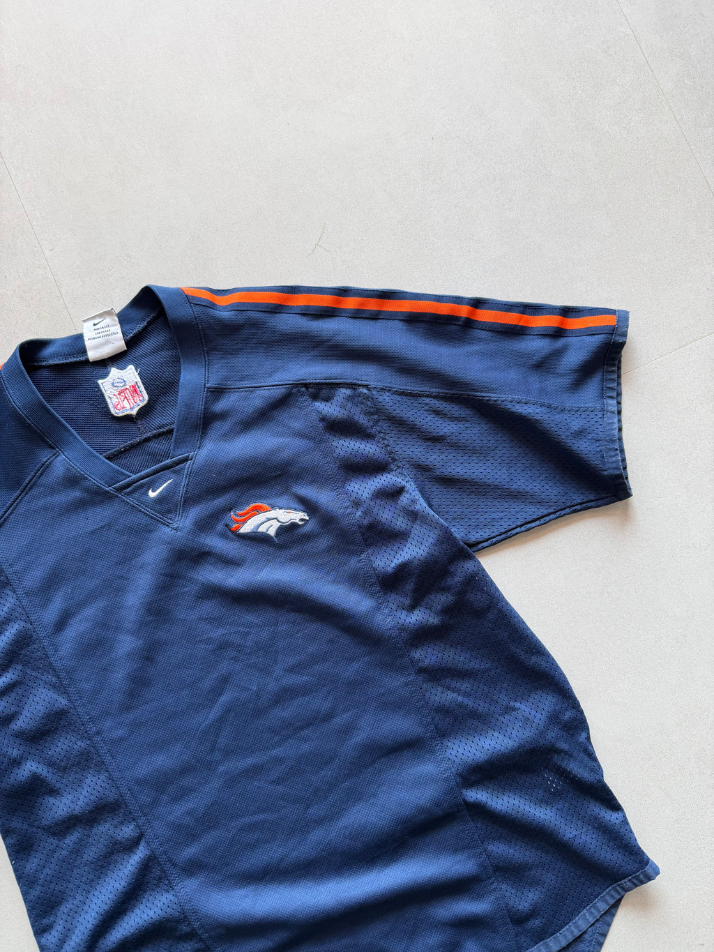 VINTAGE NIKE DENVER BRONCOS JERSEY - M