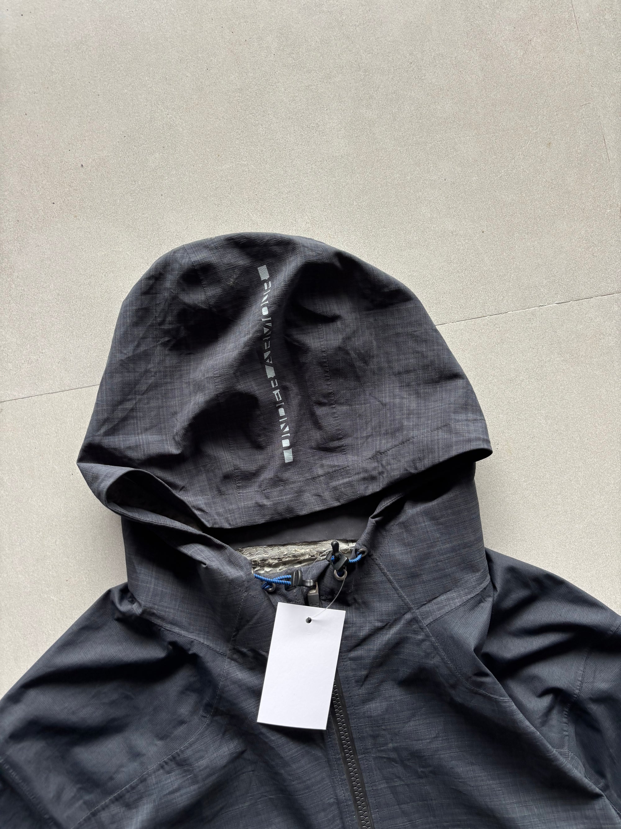 UNDER ARMOUR JACKET - XL