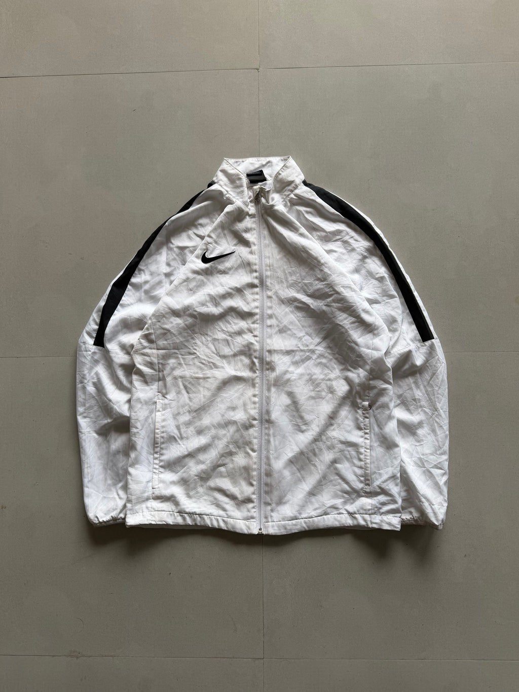 VINTAGE NIKE JACKET - M