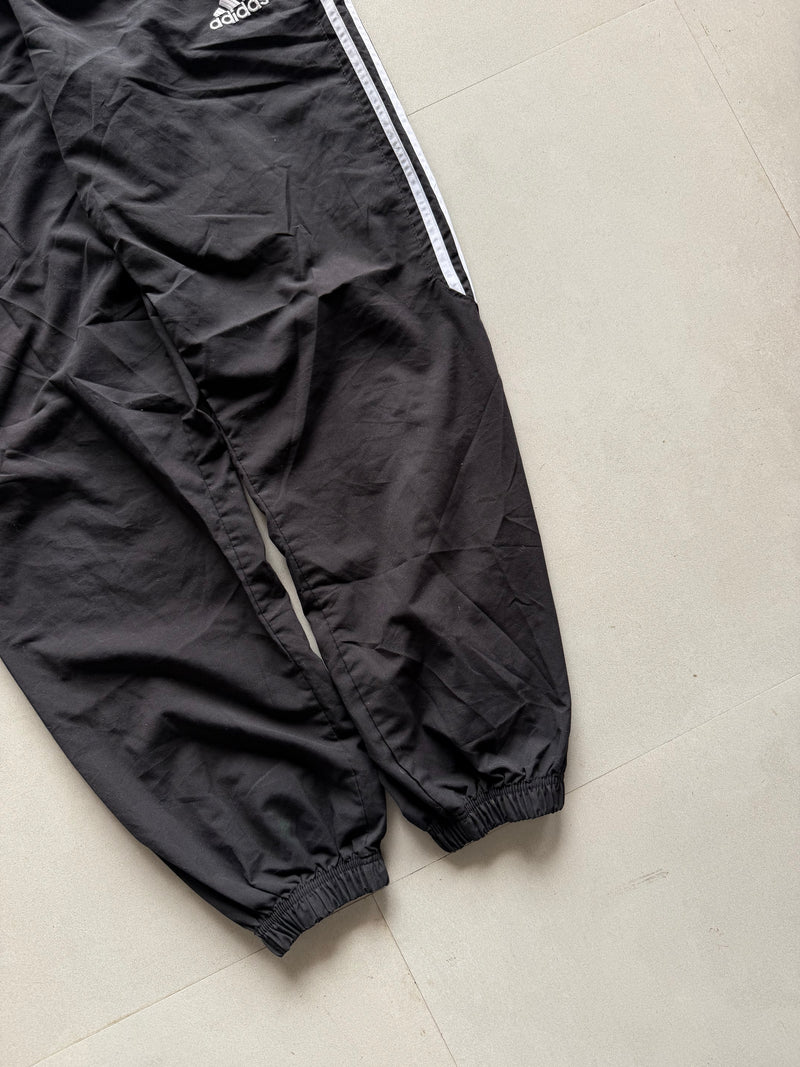 ADIDAS STRIPED TRACK PANT68 - M