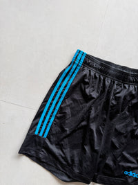 ADIDAS STRIPED SHORTS - M