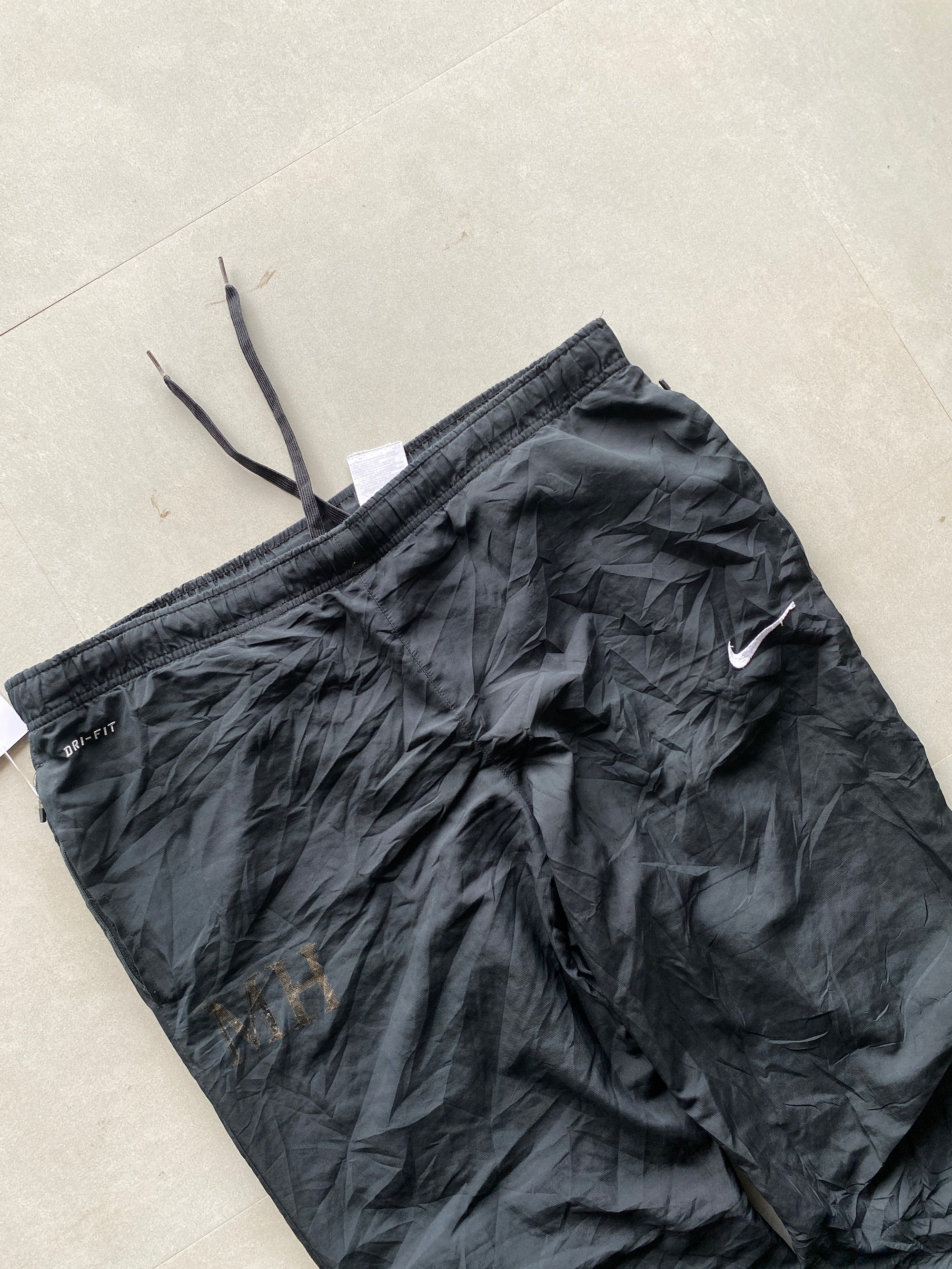 NIKE BAGGY TRACK PANT - XL
