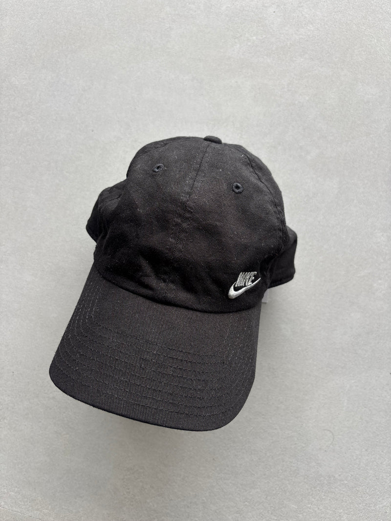 NIKE BLACK CAP