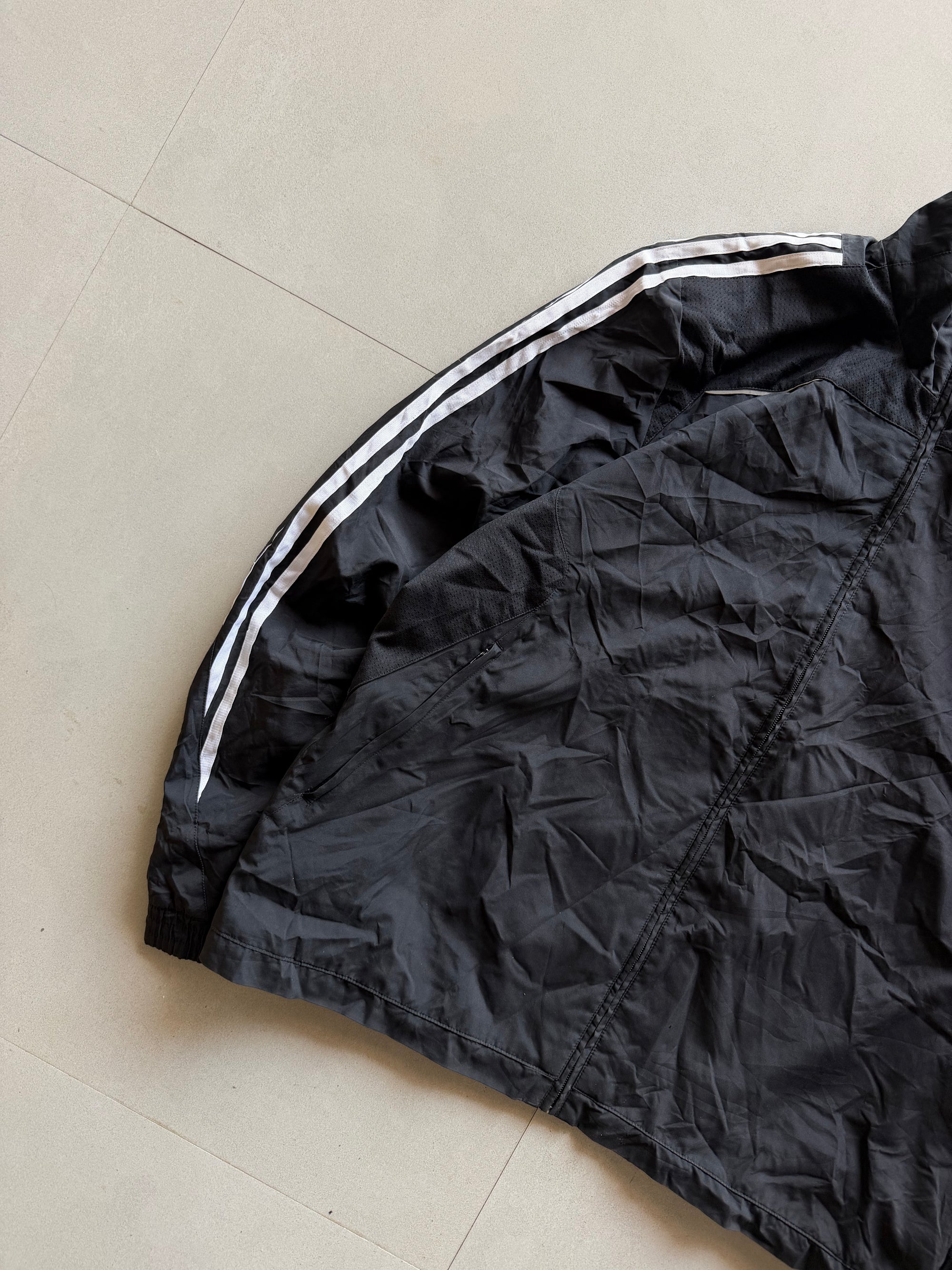 ADIDAS STRIPED JACKET - XL