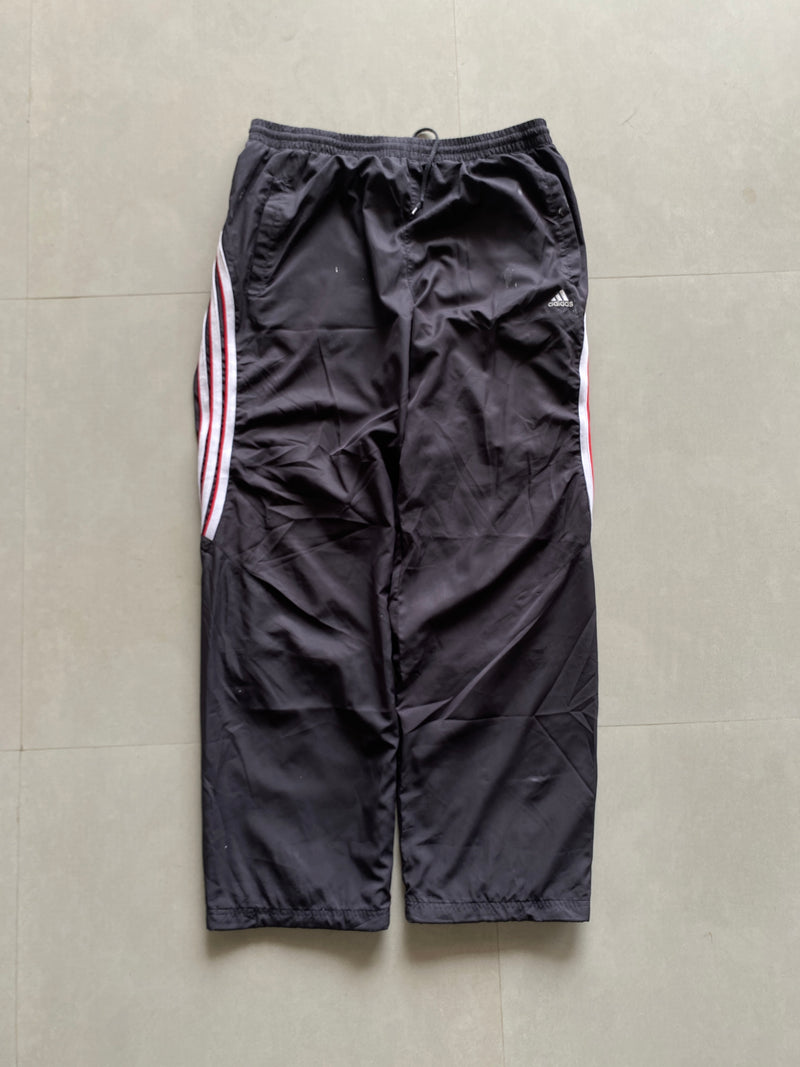 ADIDAS STRIPED BAGGY TRACK PANT - M