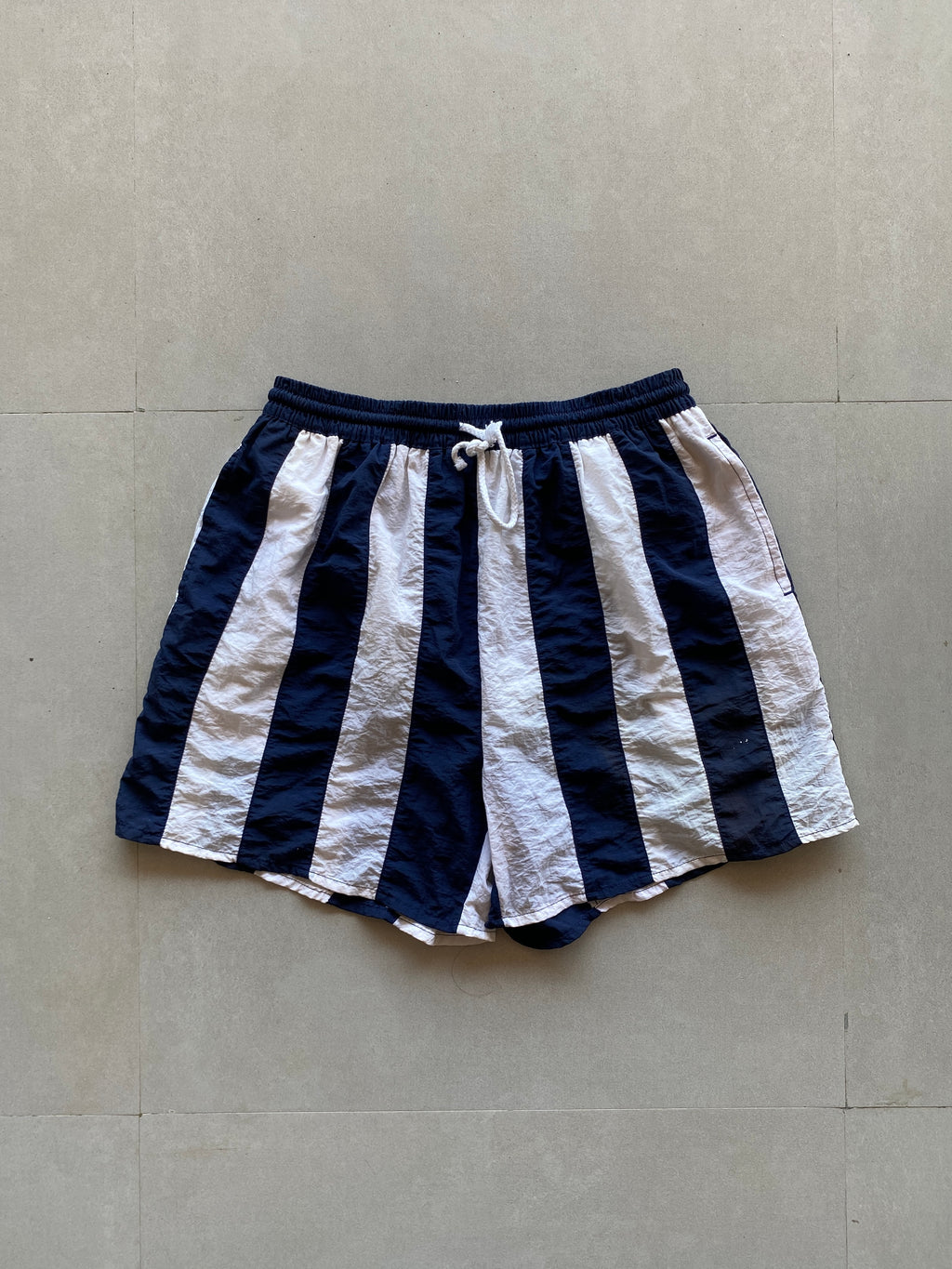 STRIPED SHORTS - M