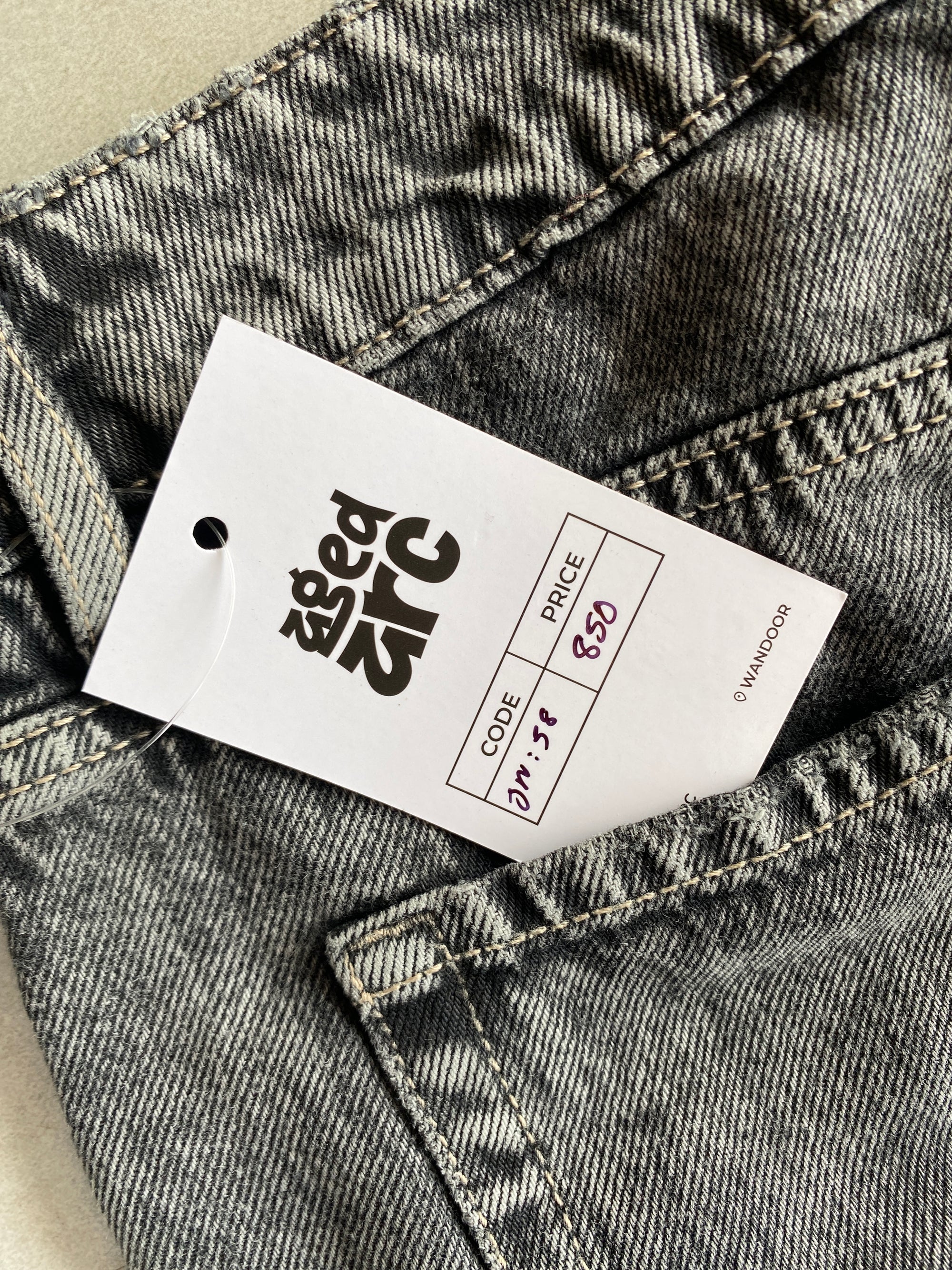 STRIGHT FIT DENIM - S