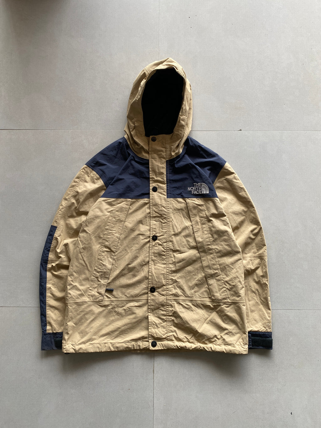 THE NORTH FACE HYVENT JACKET - L