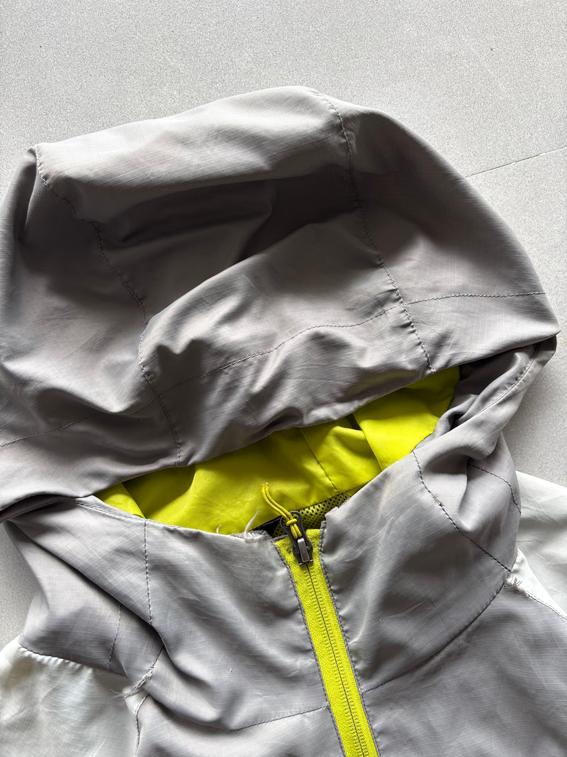 THE NORTH FACE HYVENT JACKET - L