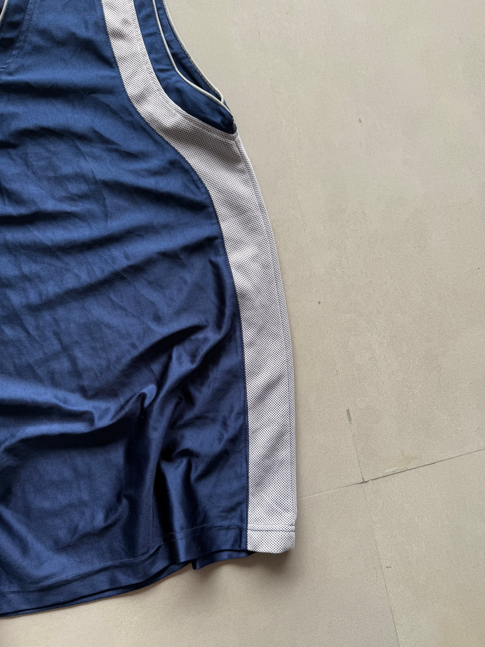 VINTAGE NIKE ACG TANK TOP - M