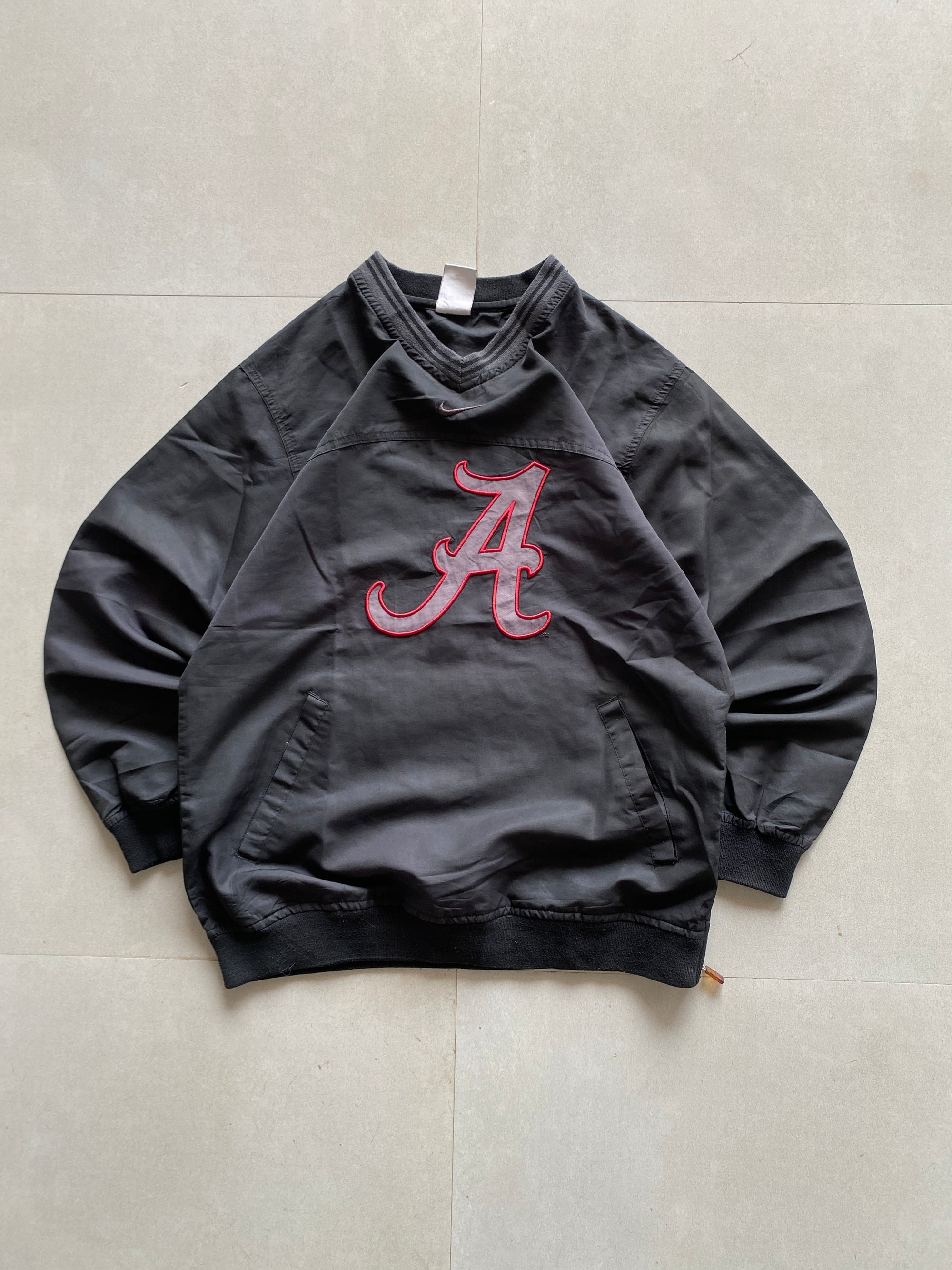 NIKE CENTER SWOOSH PULL OVER - S