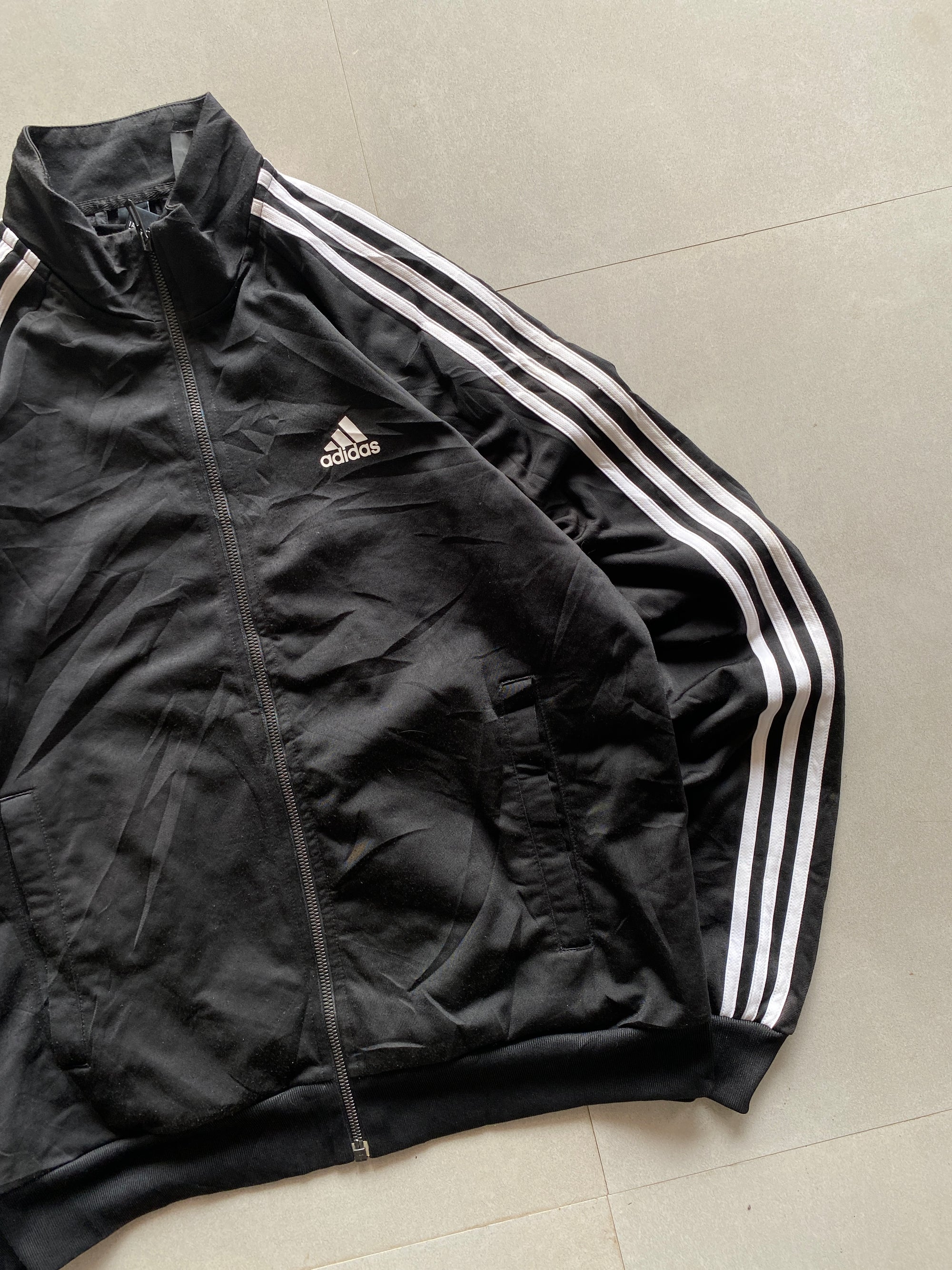 ADIDAS STRIPED JACKET - M