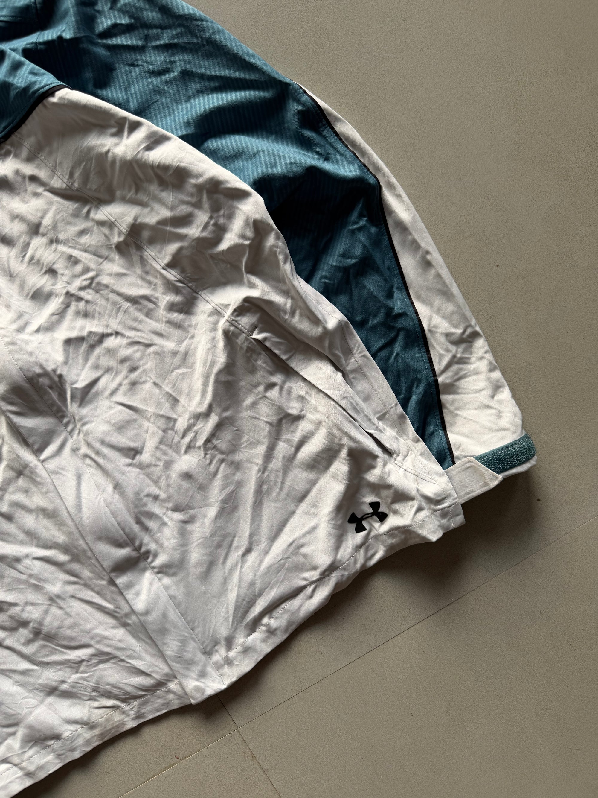 UNDER ARMOUR JACKET - M