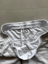 NIKE WHITE SHORTS - M