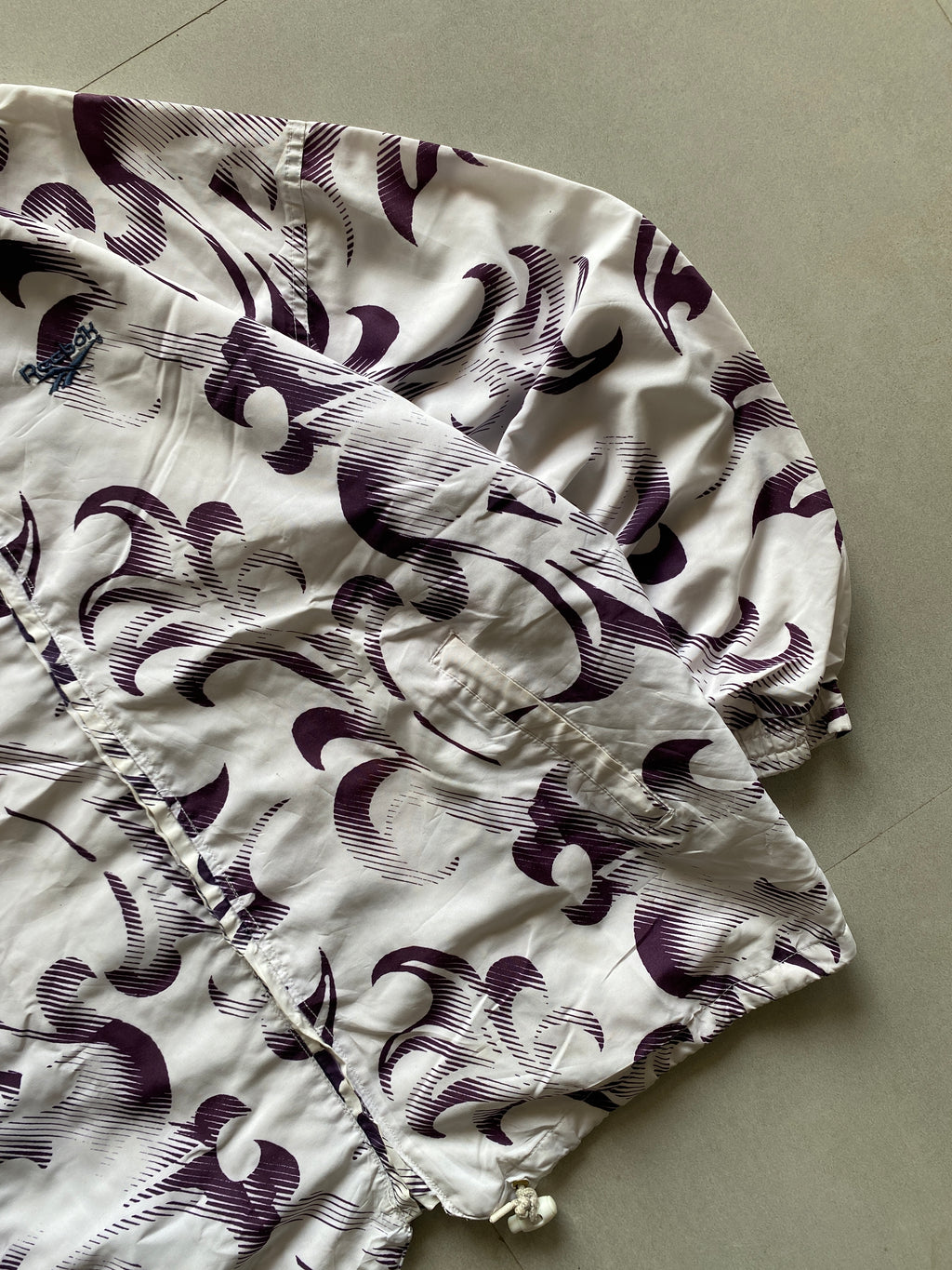 VINTAGE REEBOK PRINTED JACKET - XL