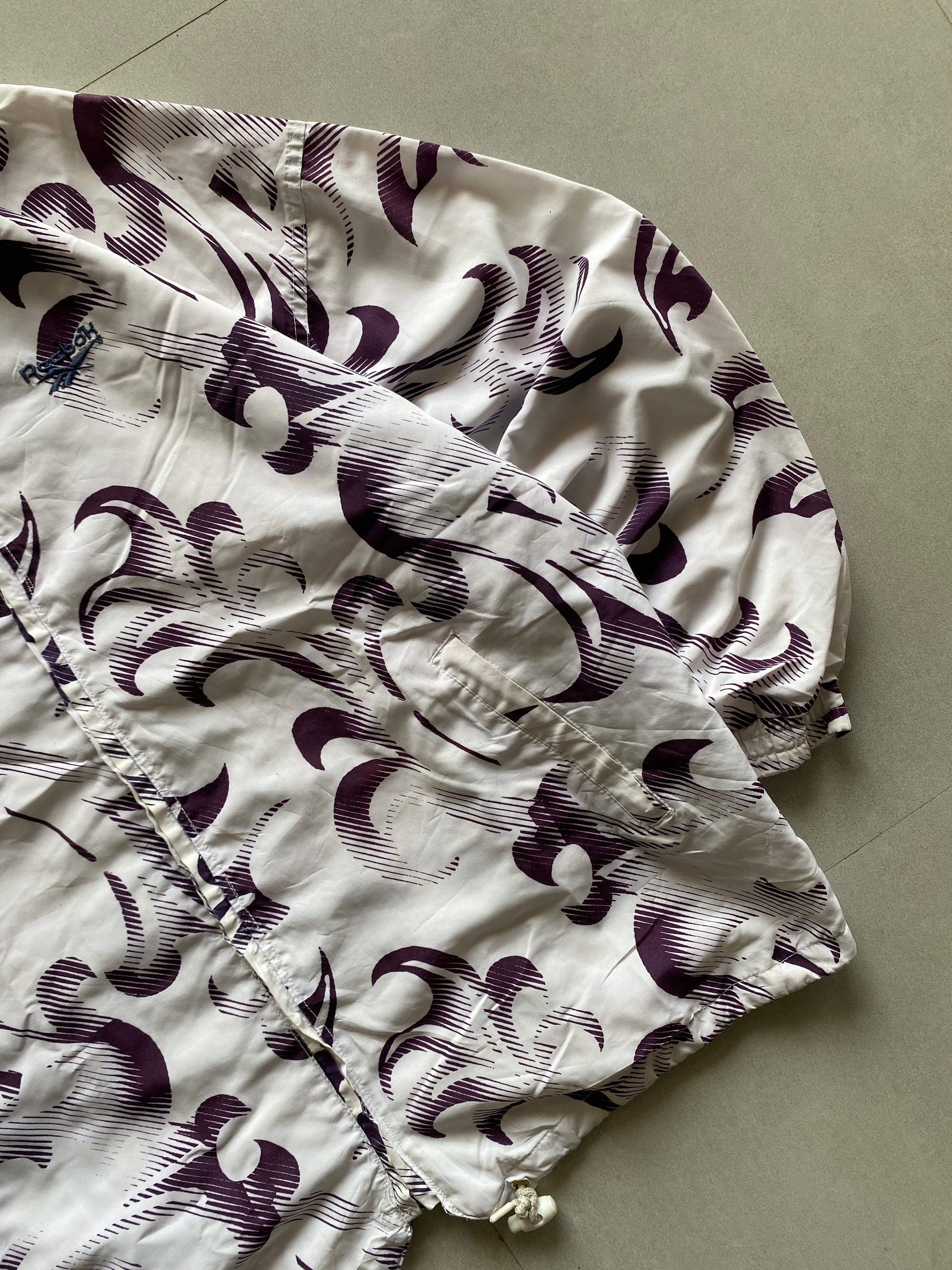 VINTAGE REEBOK PRINTED JACKET - XL
