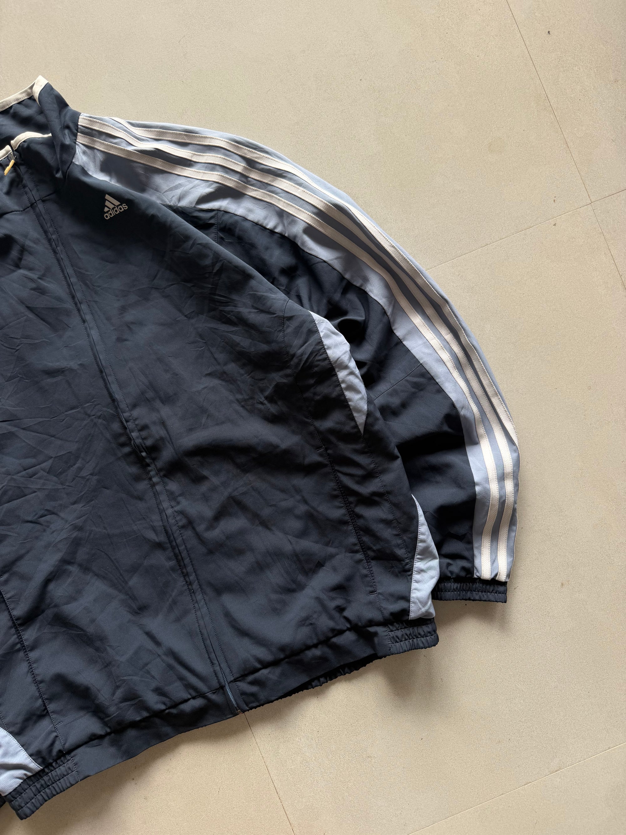 VINTAGE ADIDAS STRIPED JACKET - XL