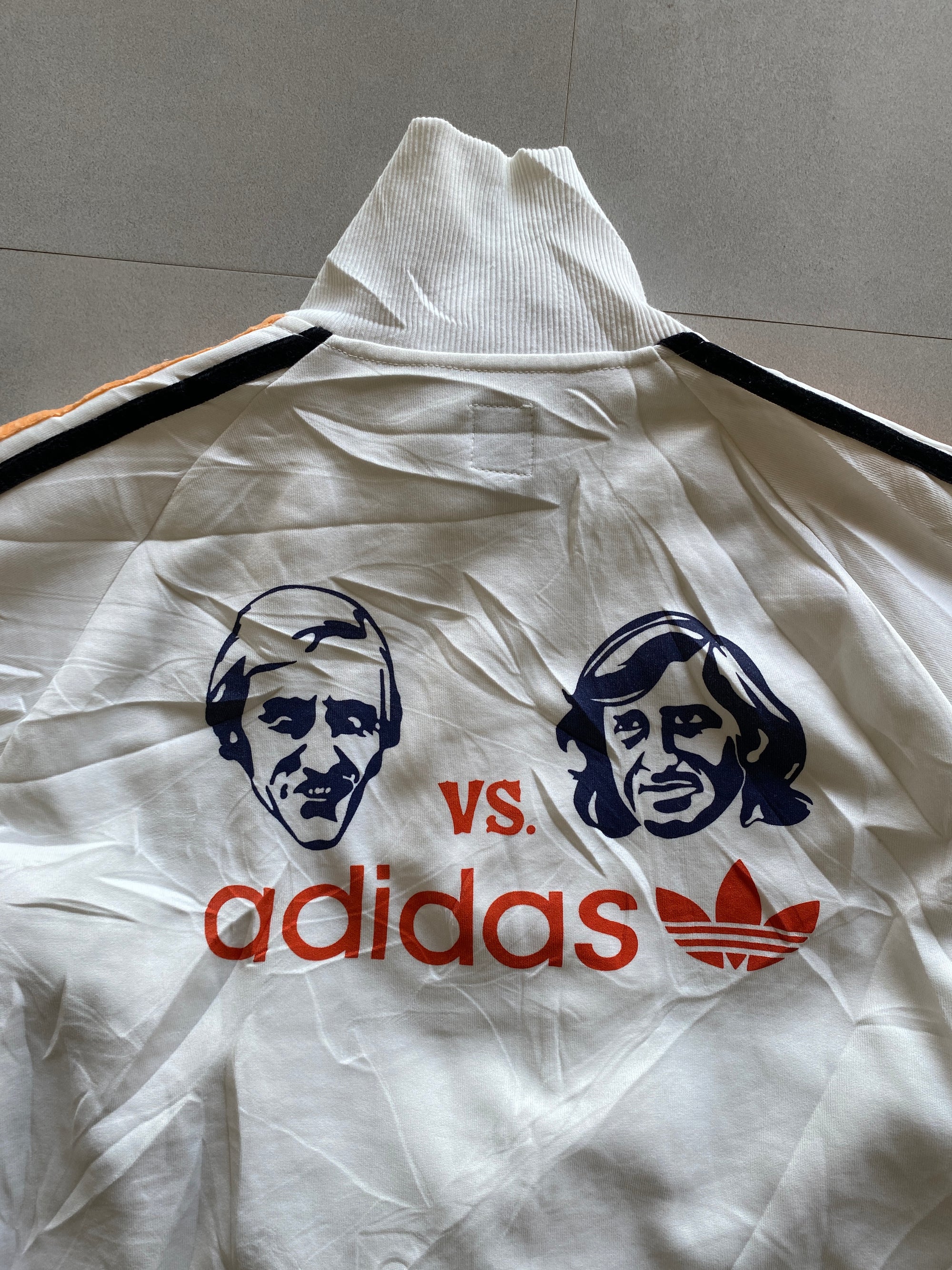 ADIDAS ORGINALS STRIPED JACKET - L