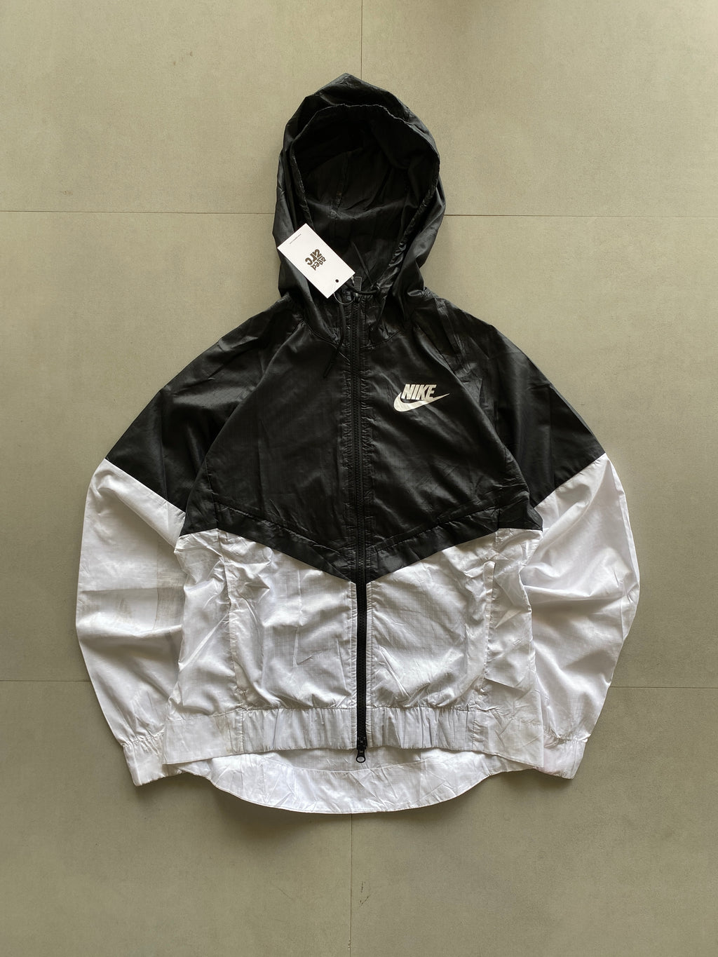 NIKE WOMENS JACKET - XS