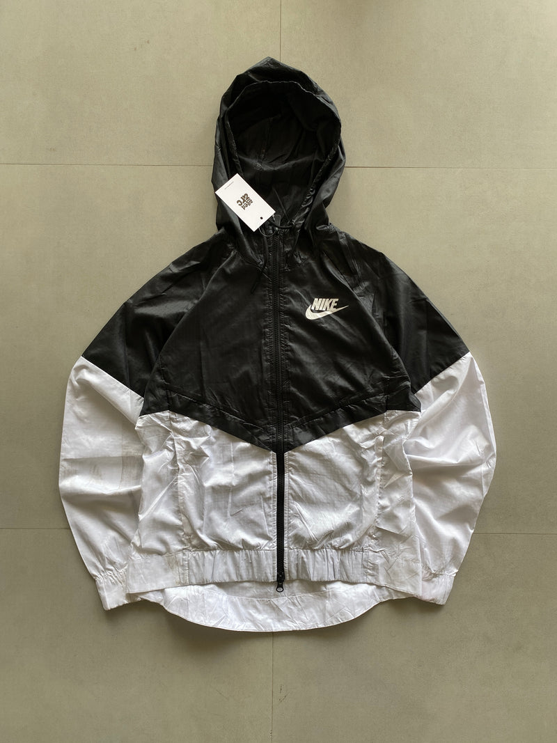 NIKE WOMENS JACKET - XS