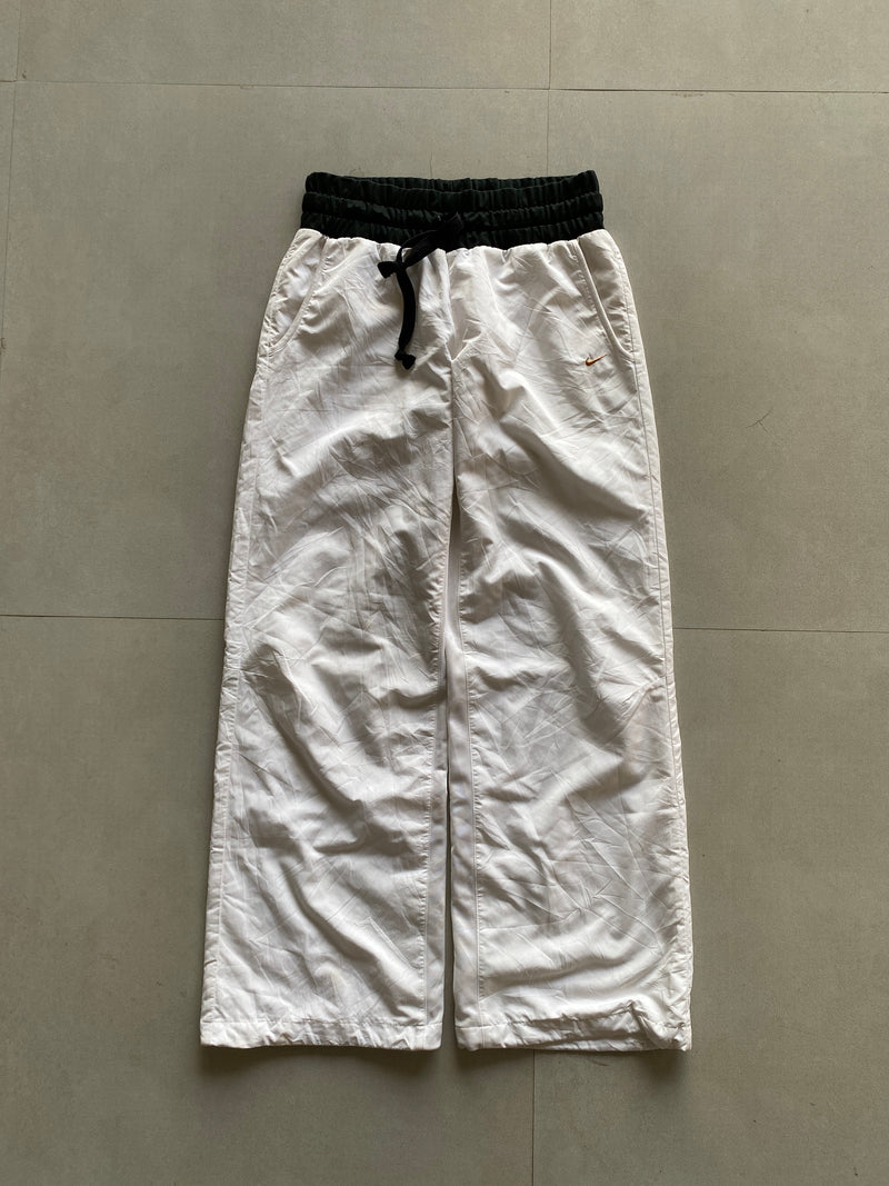 VINTAGE NIKE TRACK PANT -
