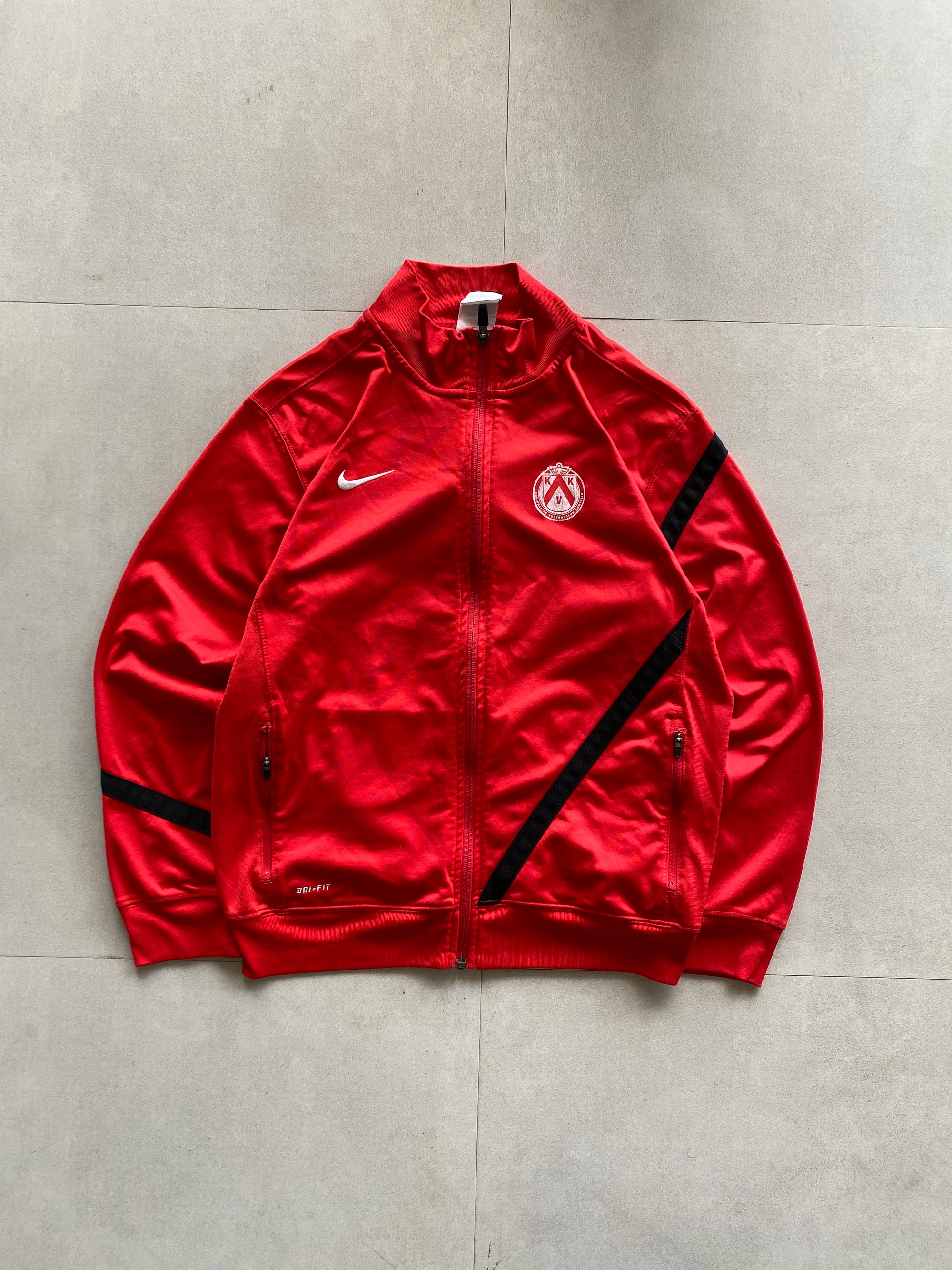 VINTAGE NIKE JACKET - M
