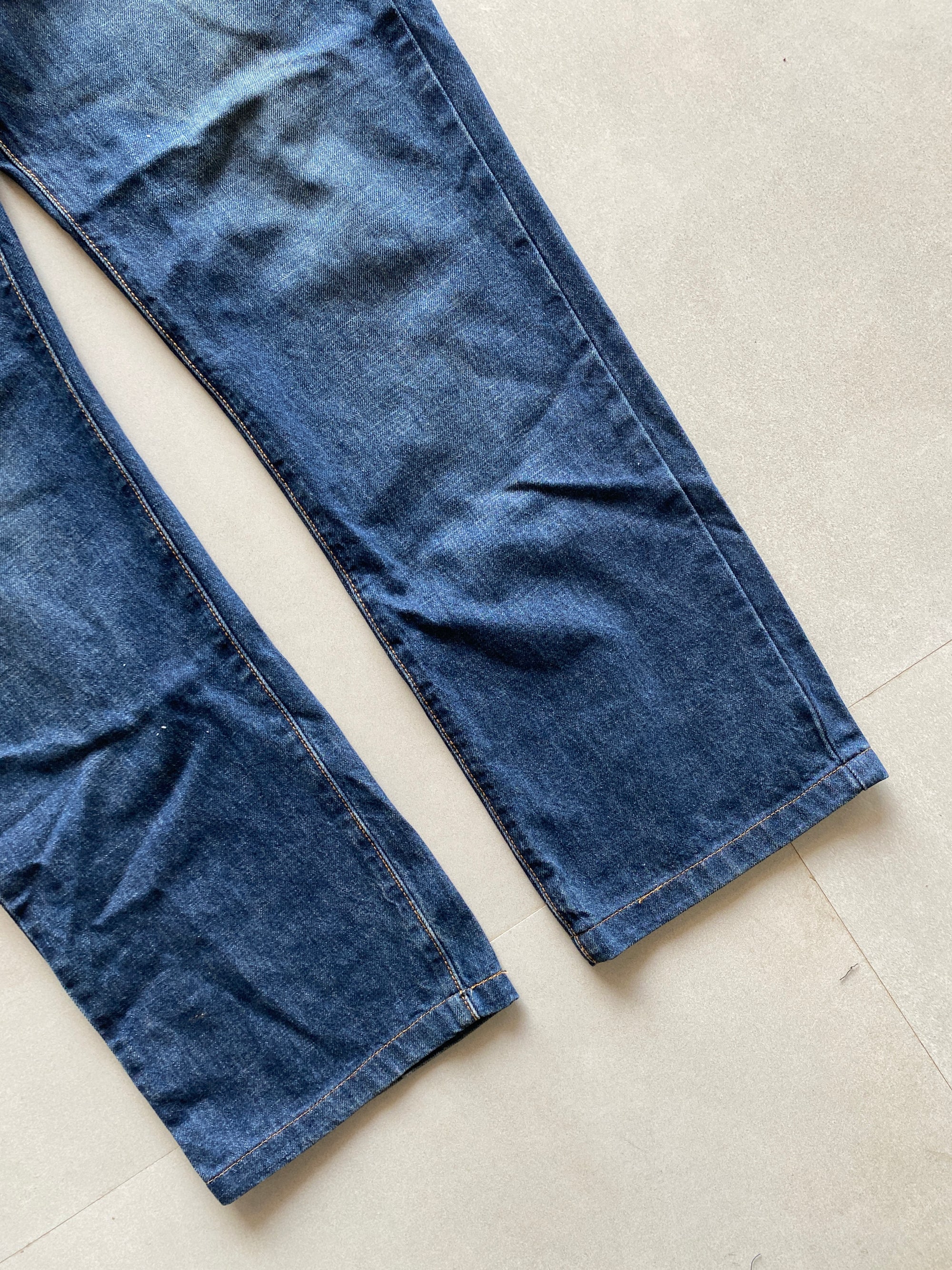 B64 STRAIGHT FIT DENIM - L