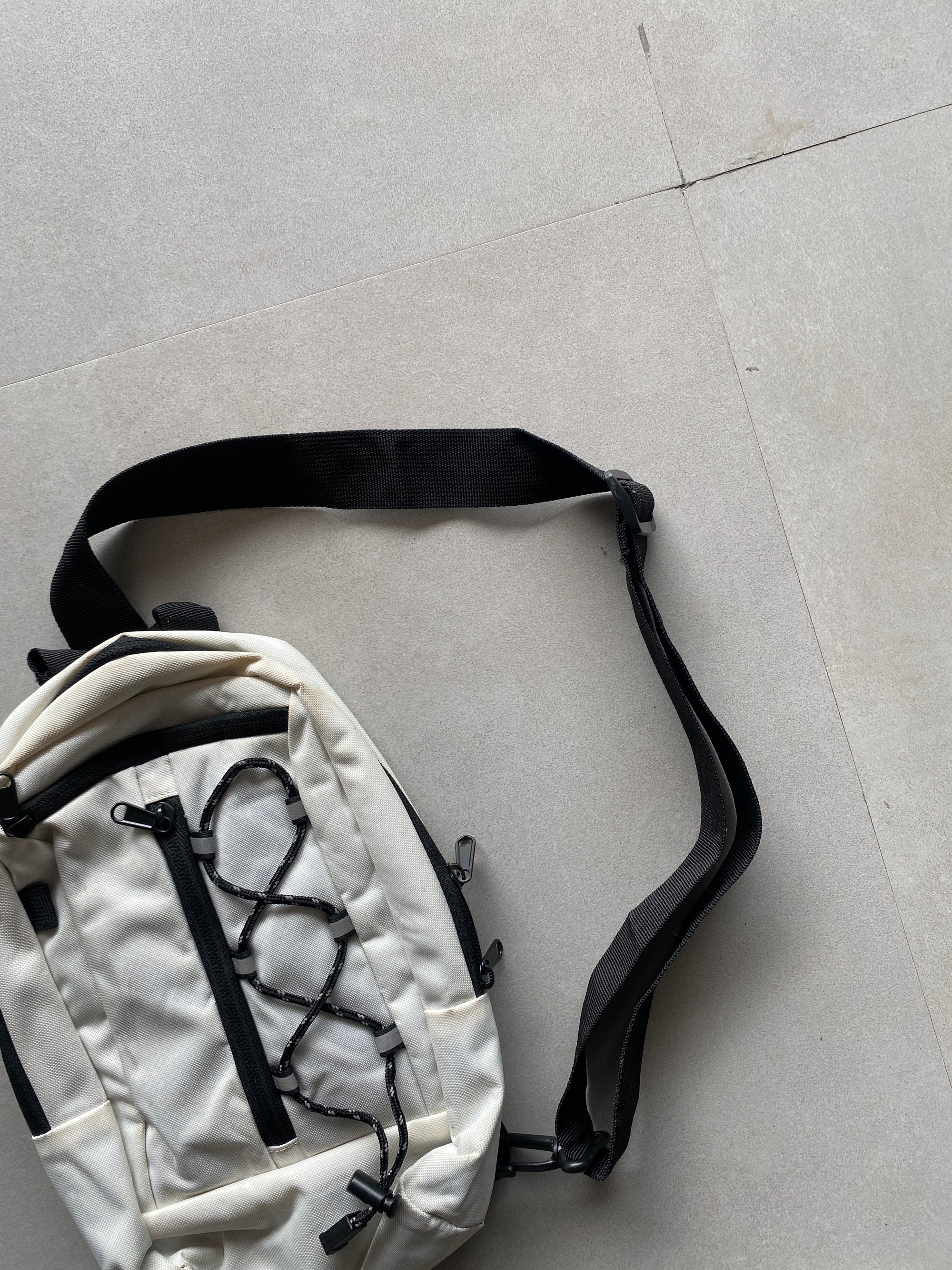 CROSS BODY BAG