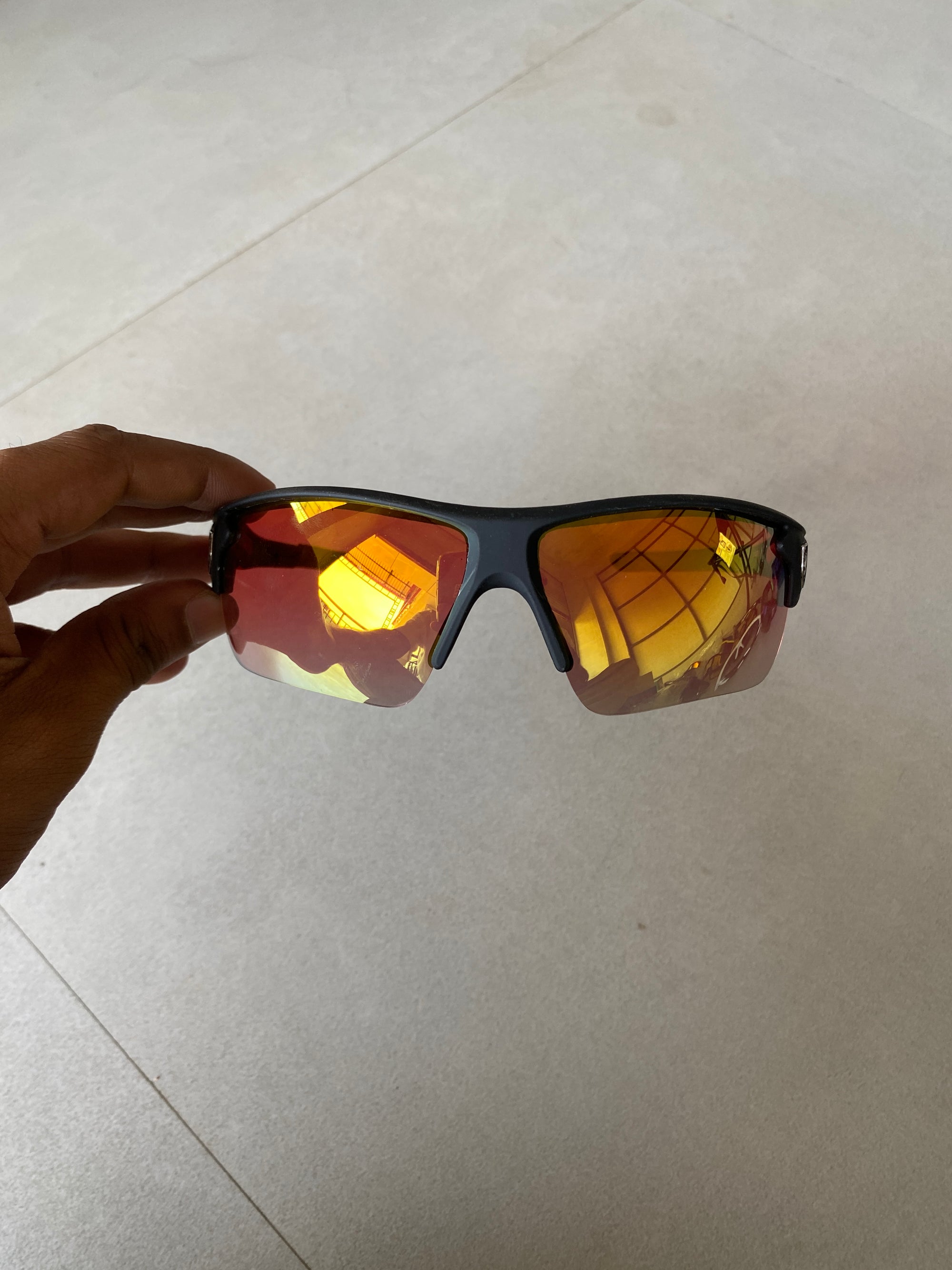 UV PROTECTED SPORTS SUNGLASSES