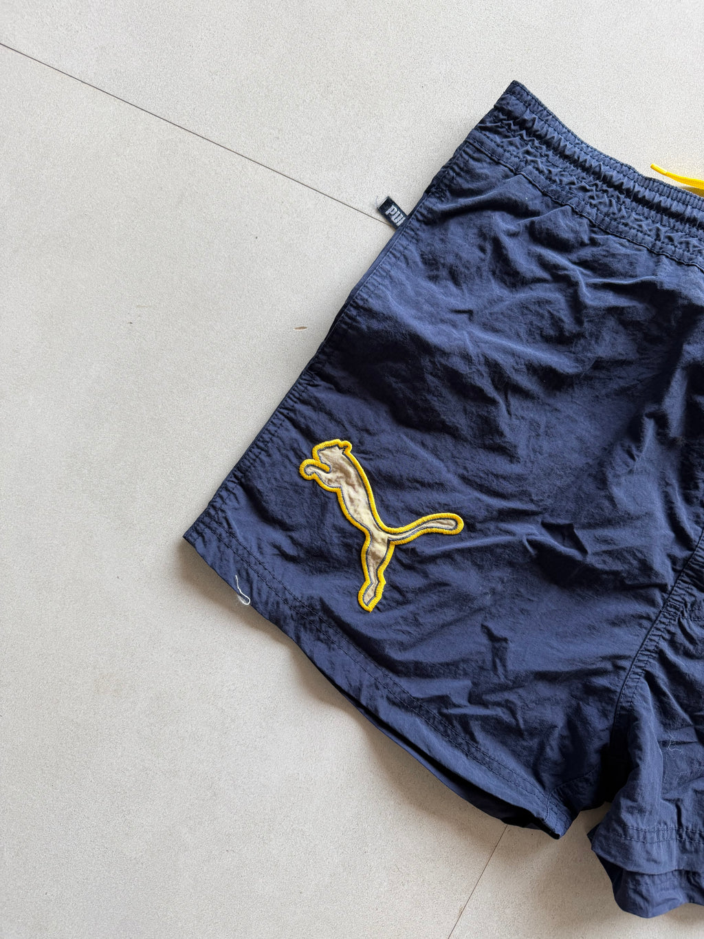 90S PUMA SHORTS - L
