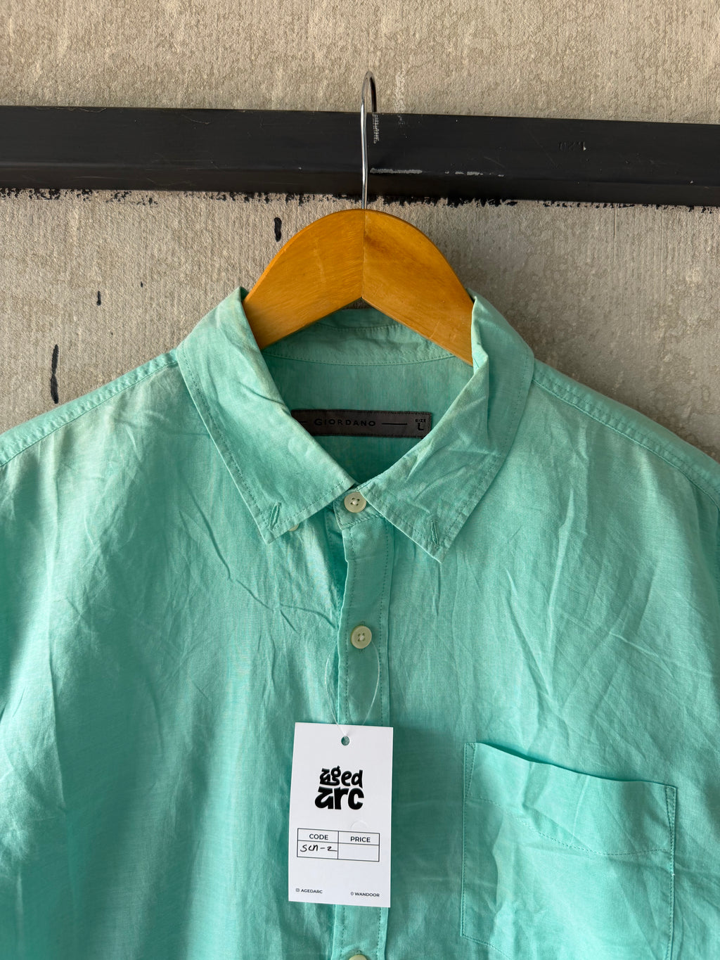 GIORDANO LINEN SHIRT  - M