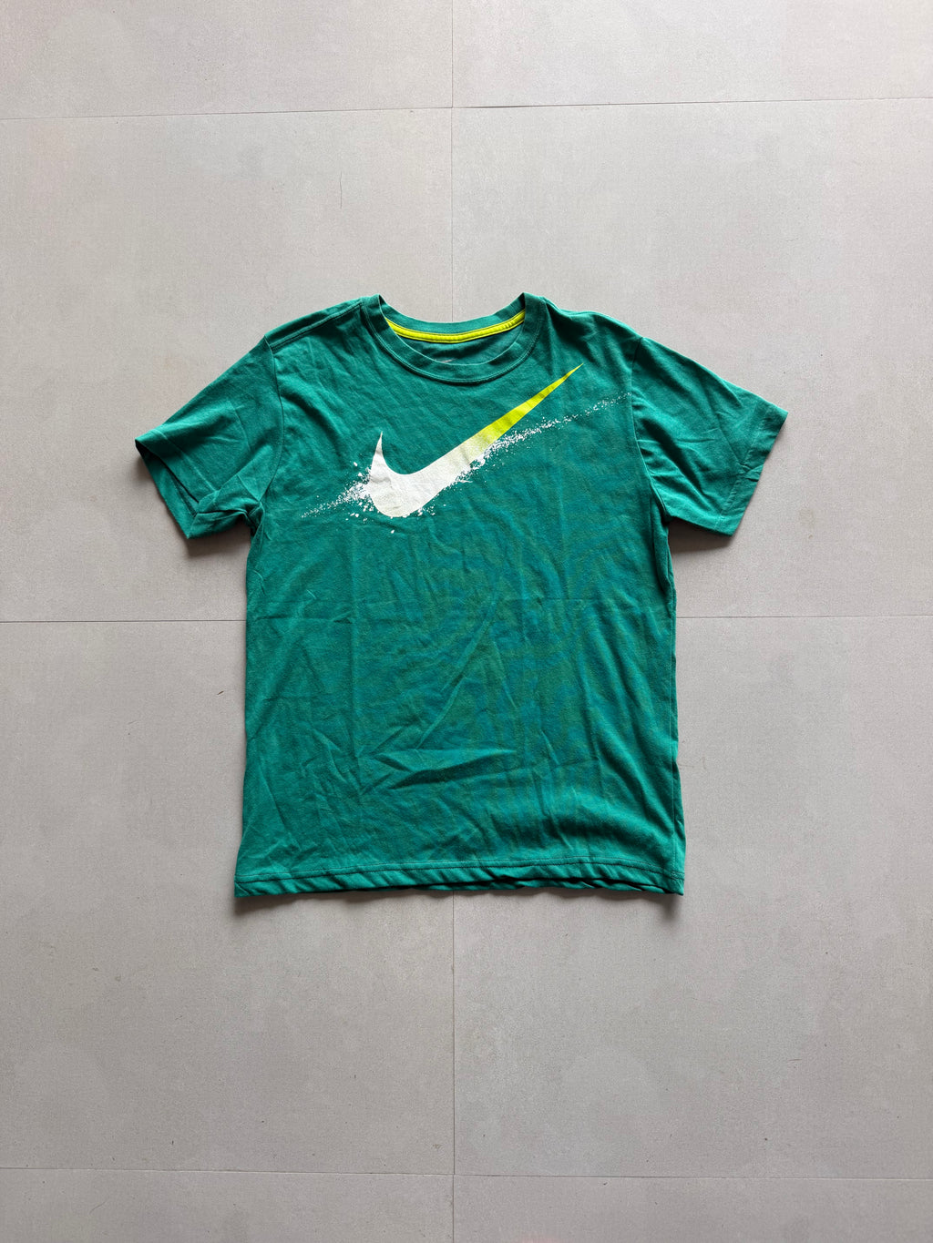 VINTAGE NIKE SWOOSH TEE -