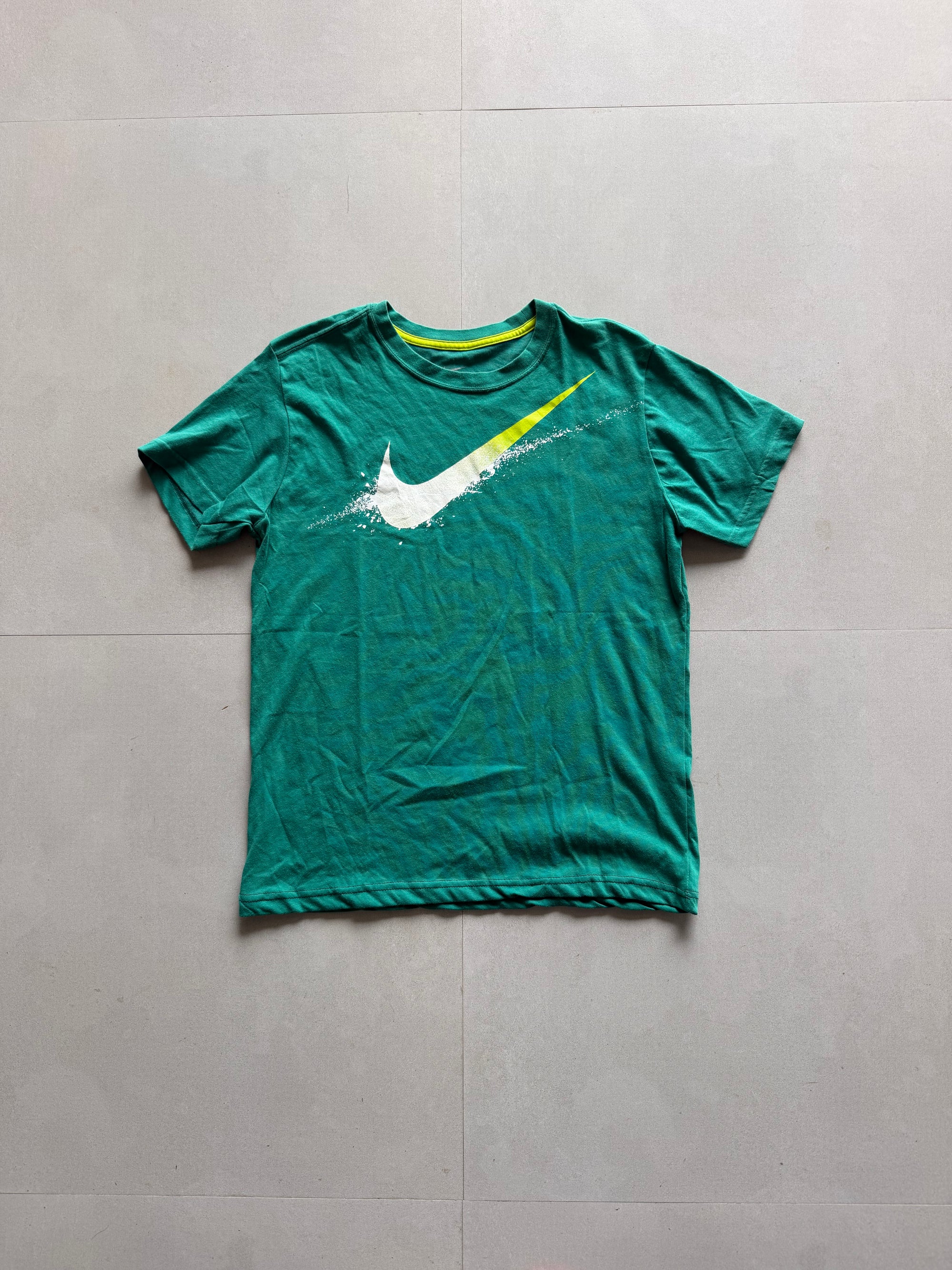 VINTAGE NIKE SWOOSH TEE -