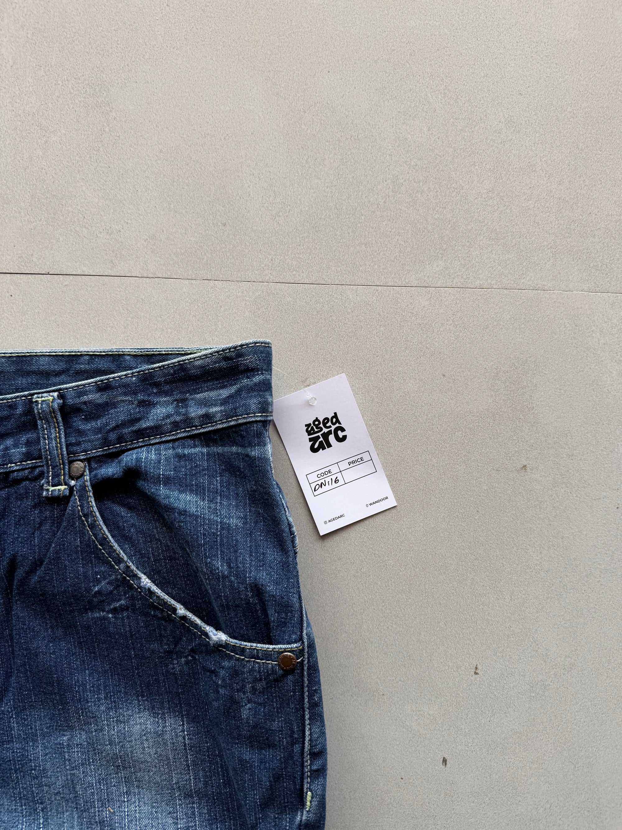DN16 BOOTCUT DENIM - M