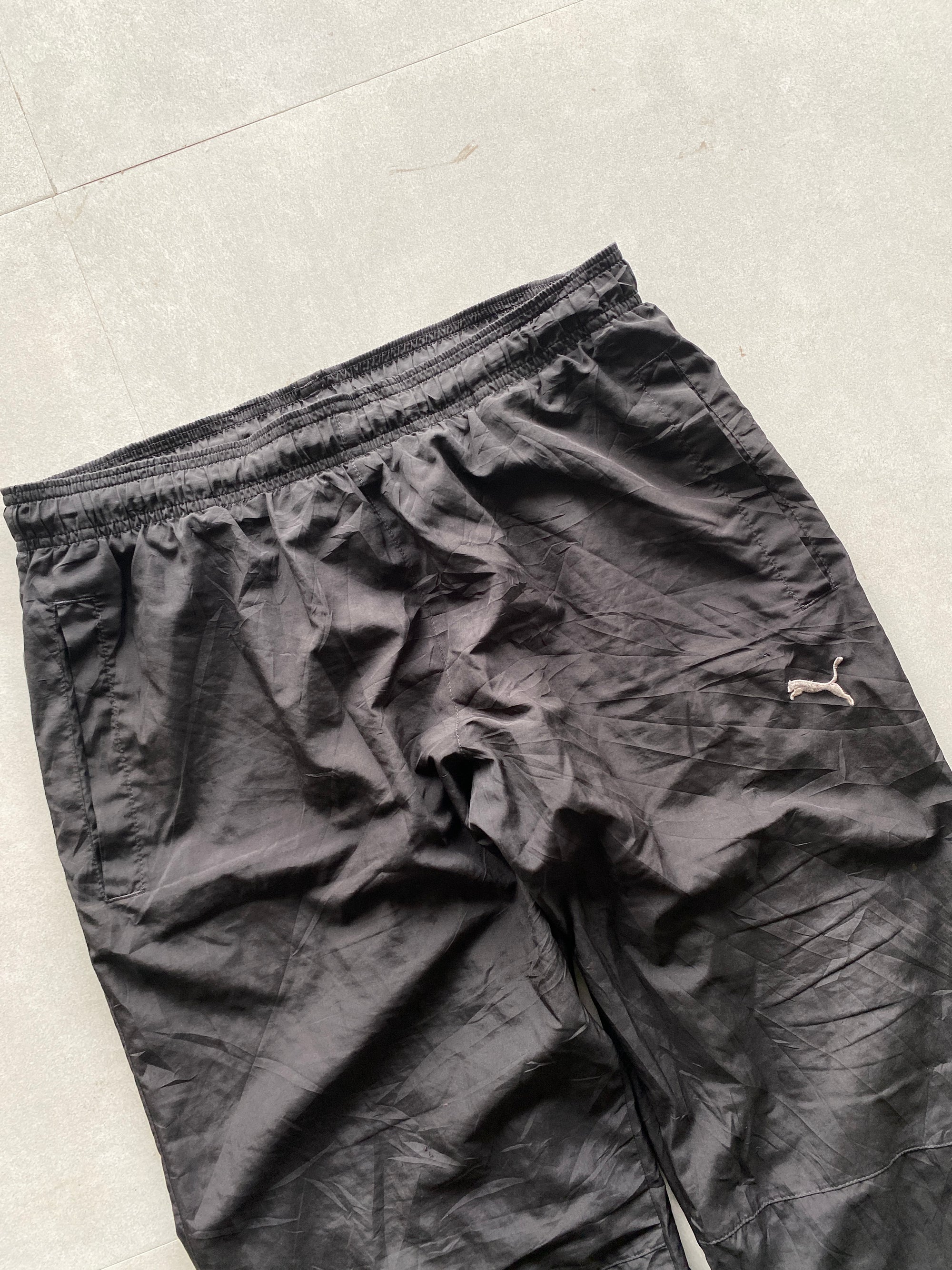 PUMA BAGGY TRACK PANT - M