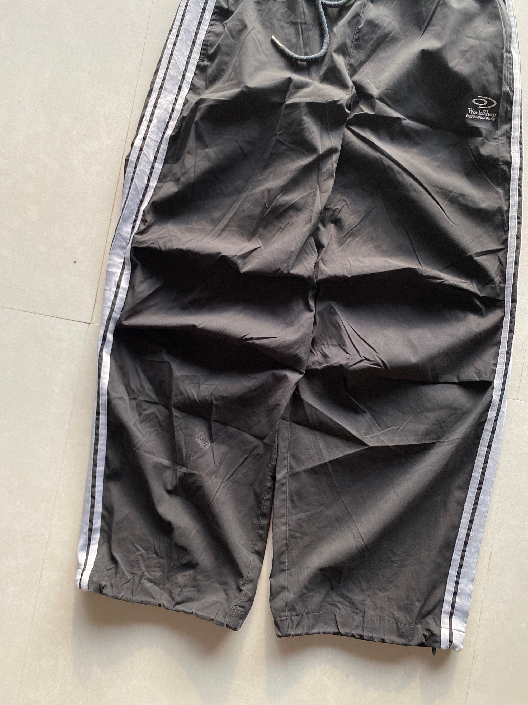 ADIDAS STRIPED TRACK PANT - M