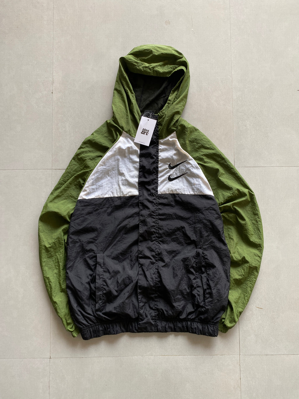 NIKE MULTI SWOOSH JACKET - L