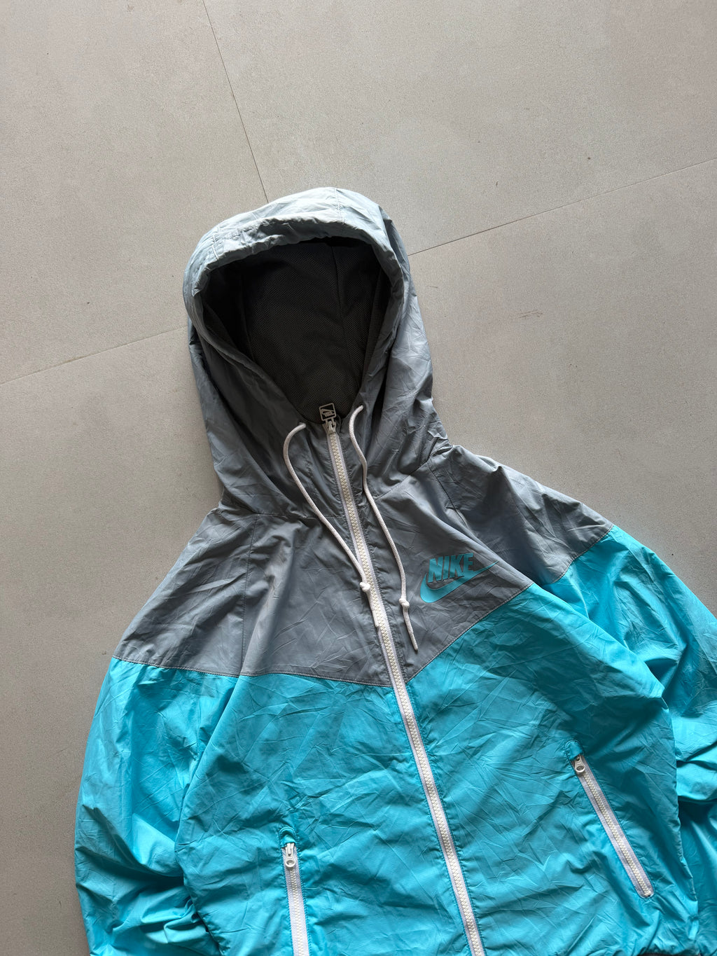 NIKE HOODED JACKET - S