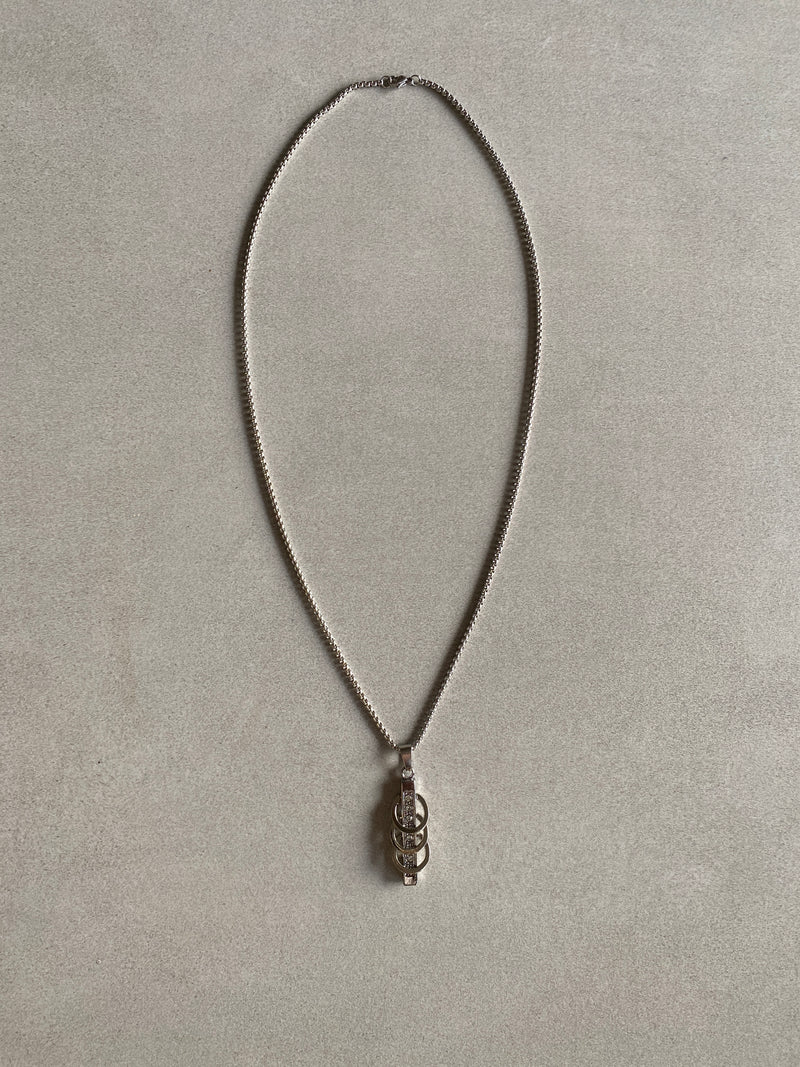 DIAMOND CIRCLE PENDANT CHAIN