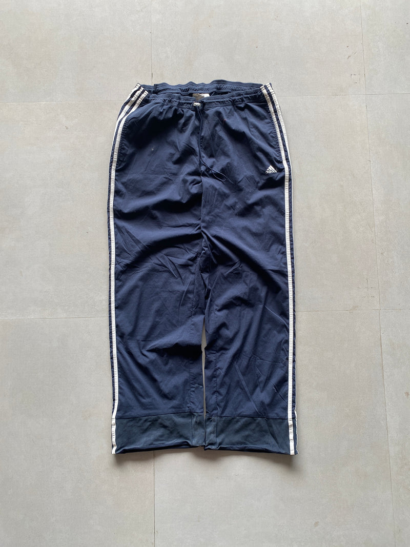 VINTAGE ADIDAS STRIPED TRACK PANT - M