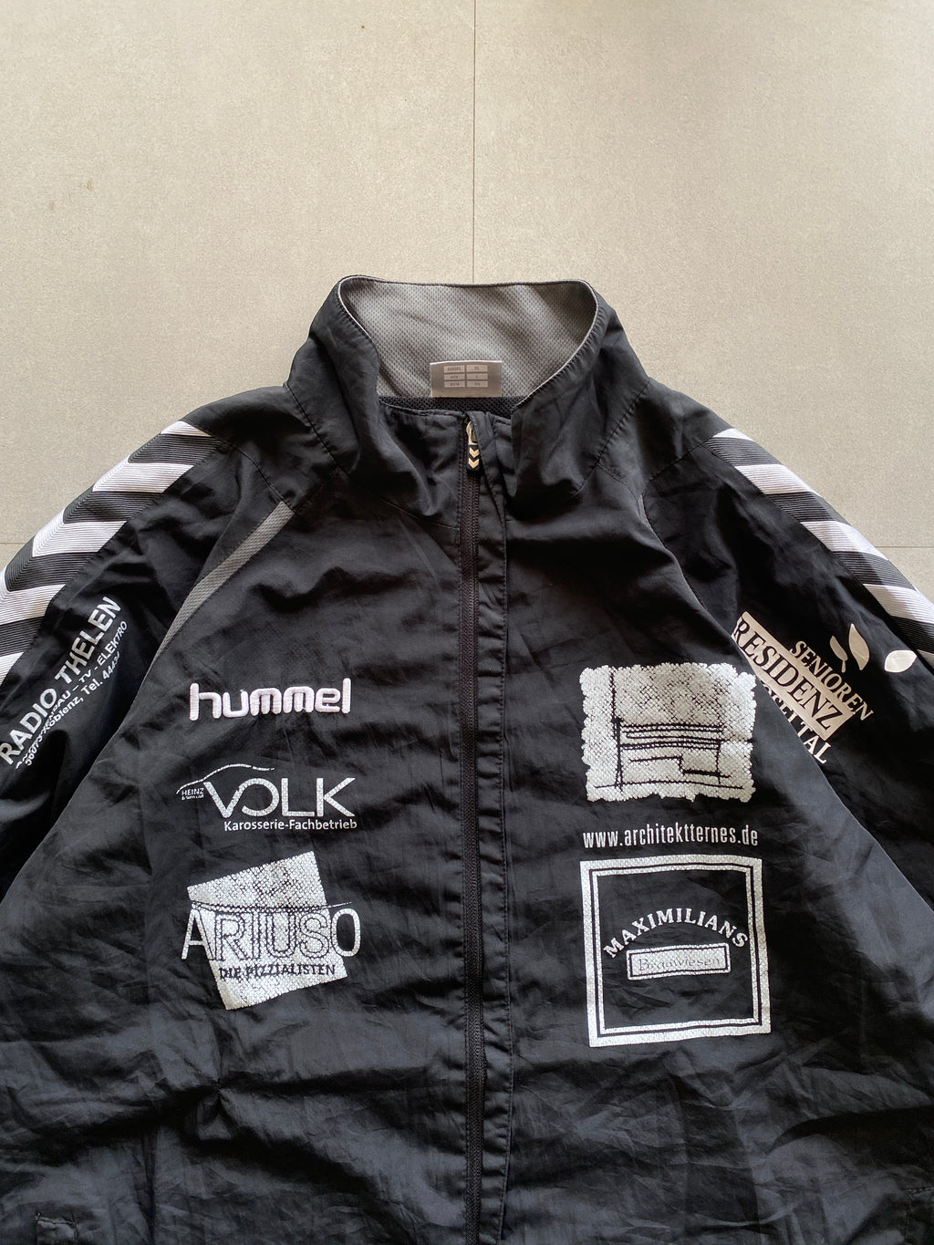 HUMMEL JACKET - XL